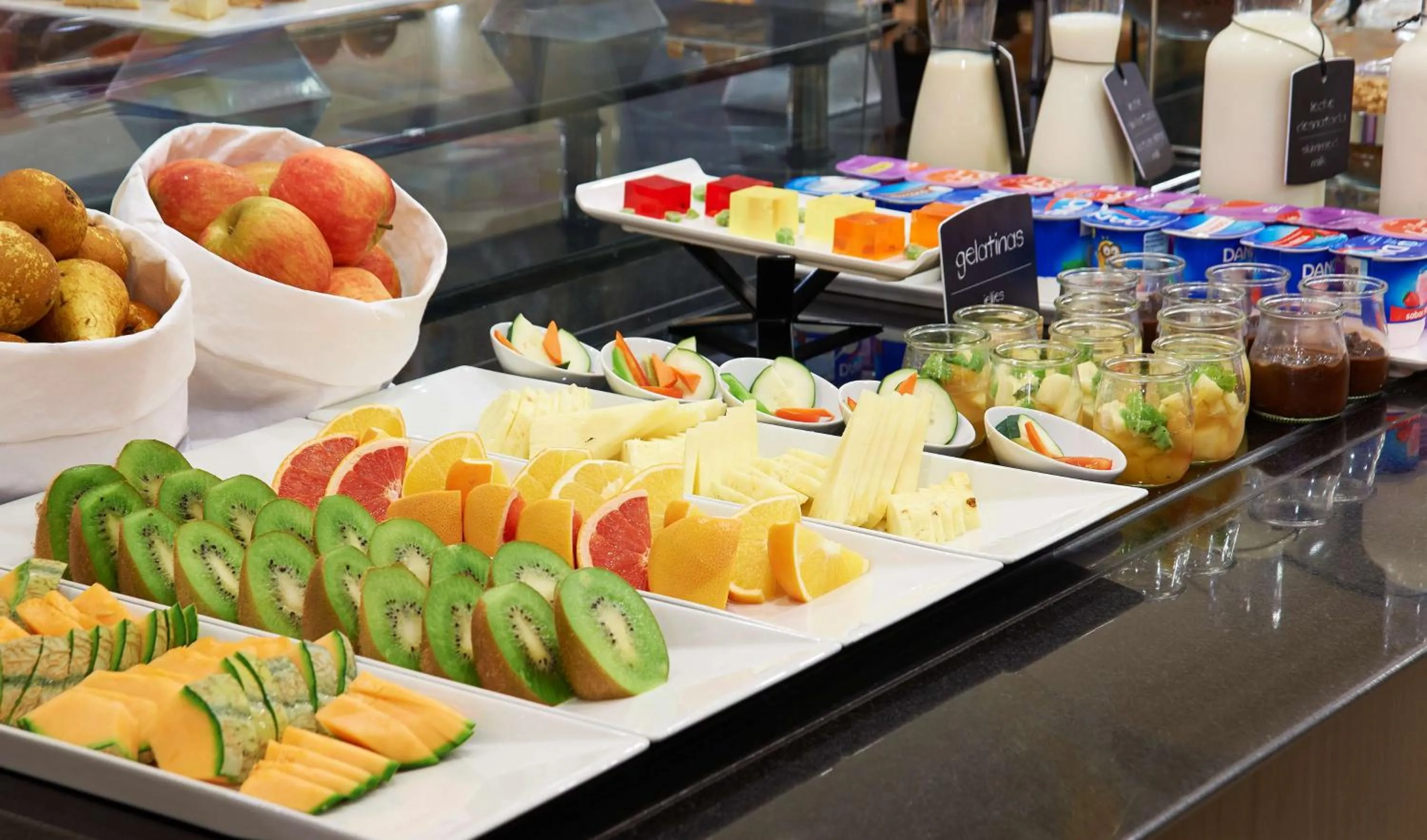 Restaurant/places to eat in NH Barcelona Eixample