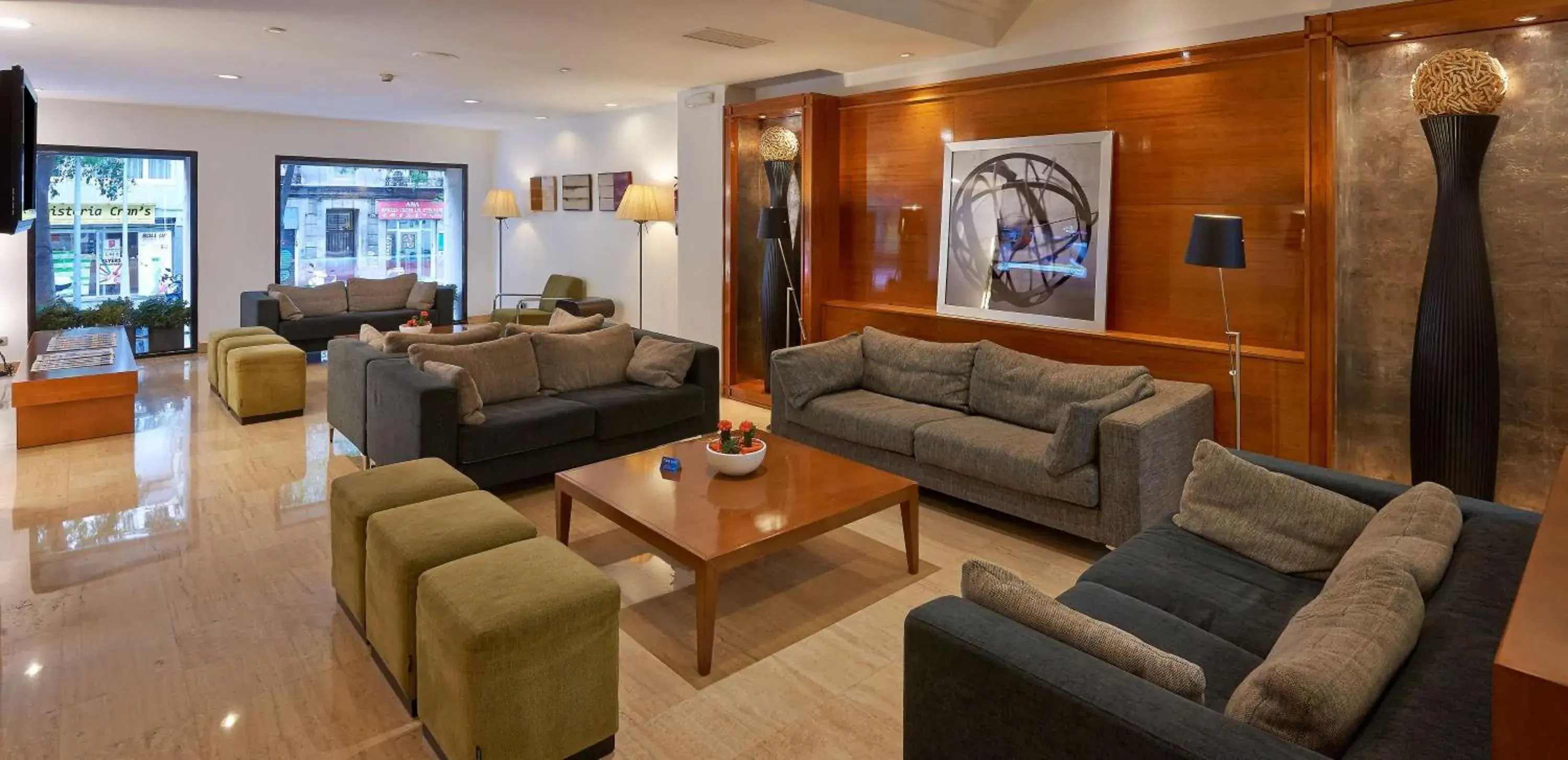 Lobby or reception in NH Barcelona Eixample Lobby or reception in NH Barcelona Eixample