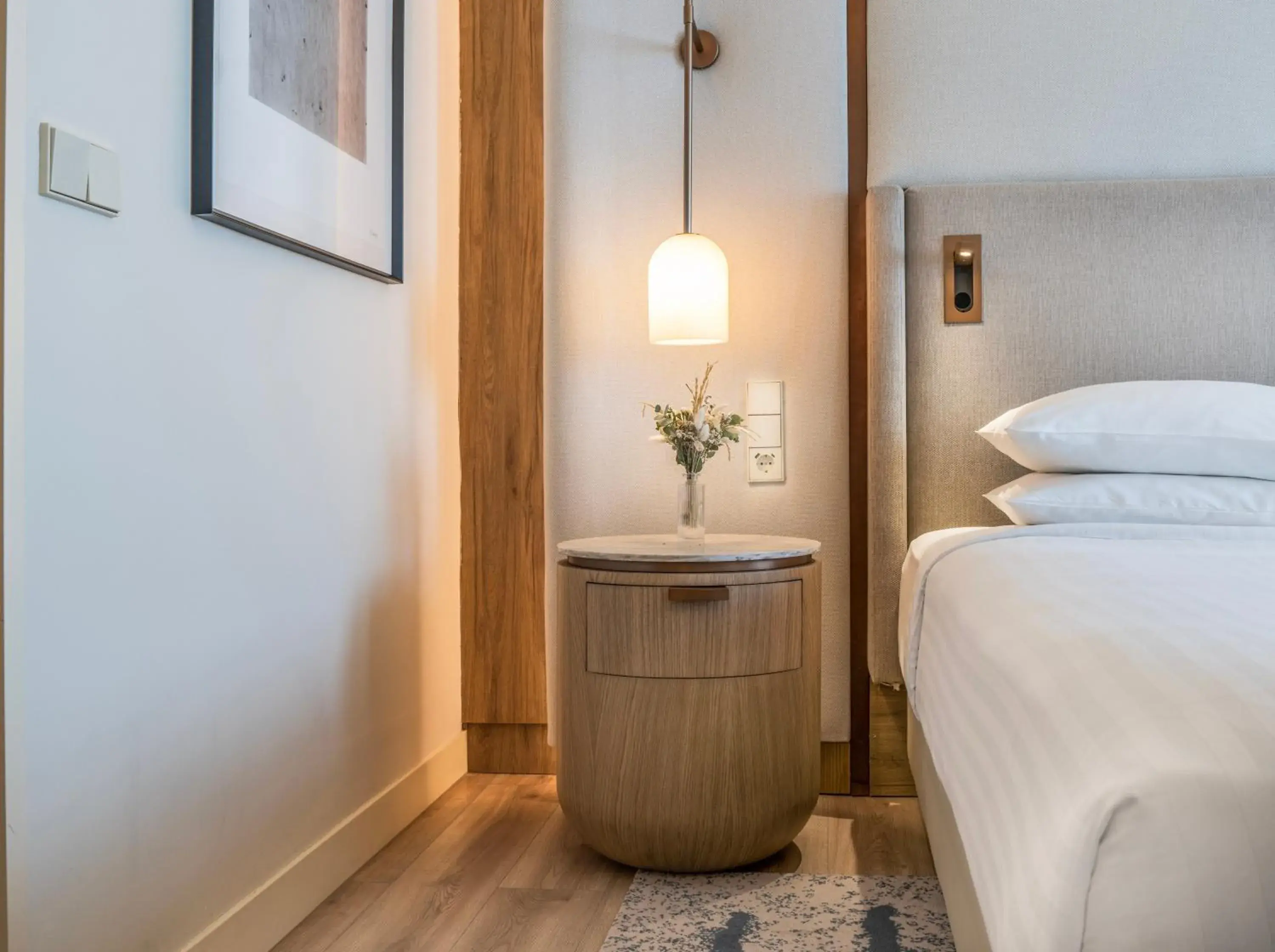 One-Bedroom Suite King in Madrid Marriott Hotel Princesa Plaza One-Bedroom Suite King in Madrid Marriott Hotel Princesa Plaza