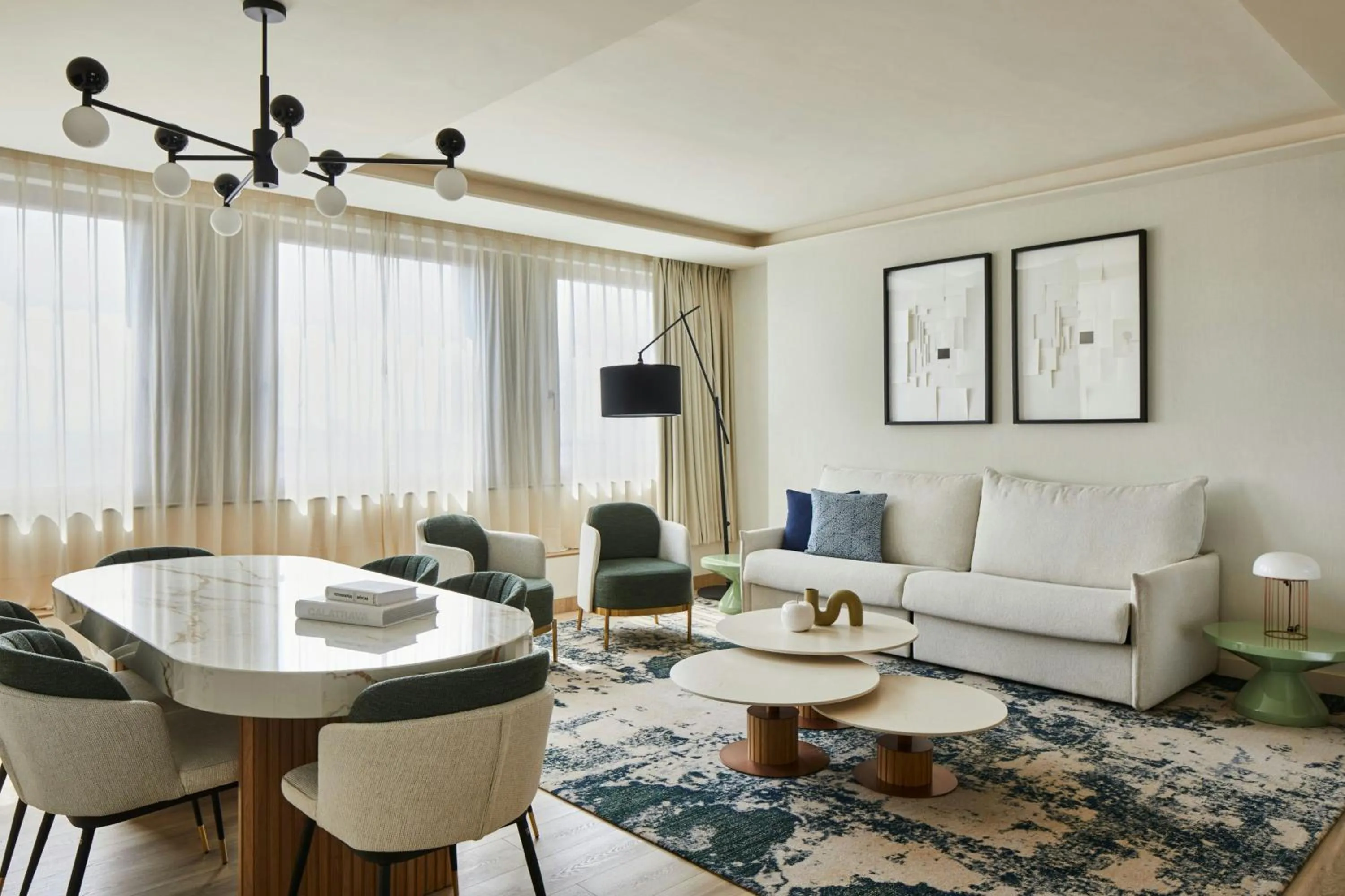 Living room in Madrid Marriott Hotel Princesa Plaza