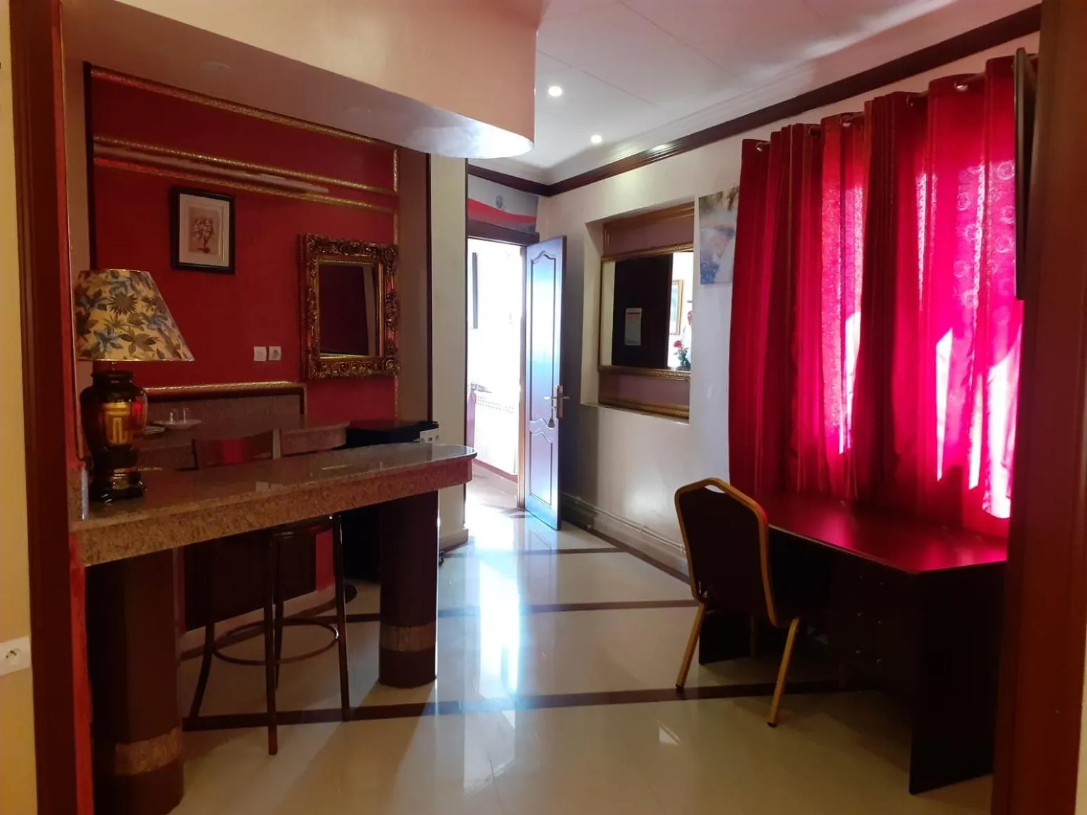 Hotel Les Ambassadeurs