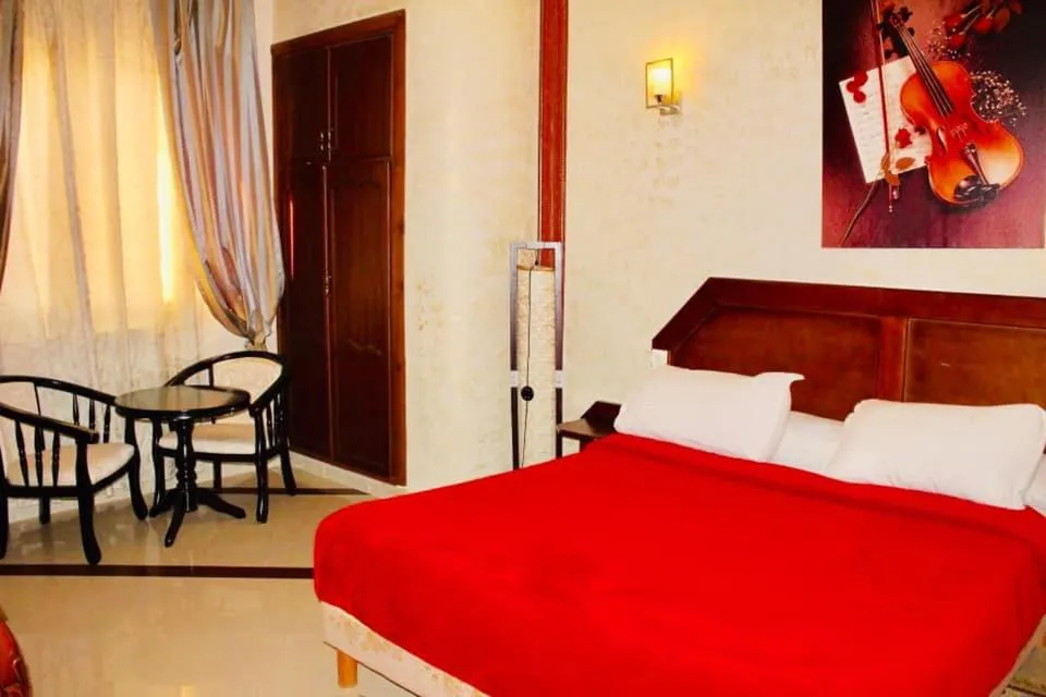 Hotel Les Ambassadeurs