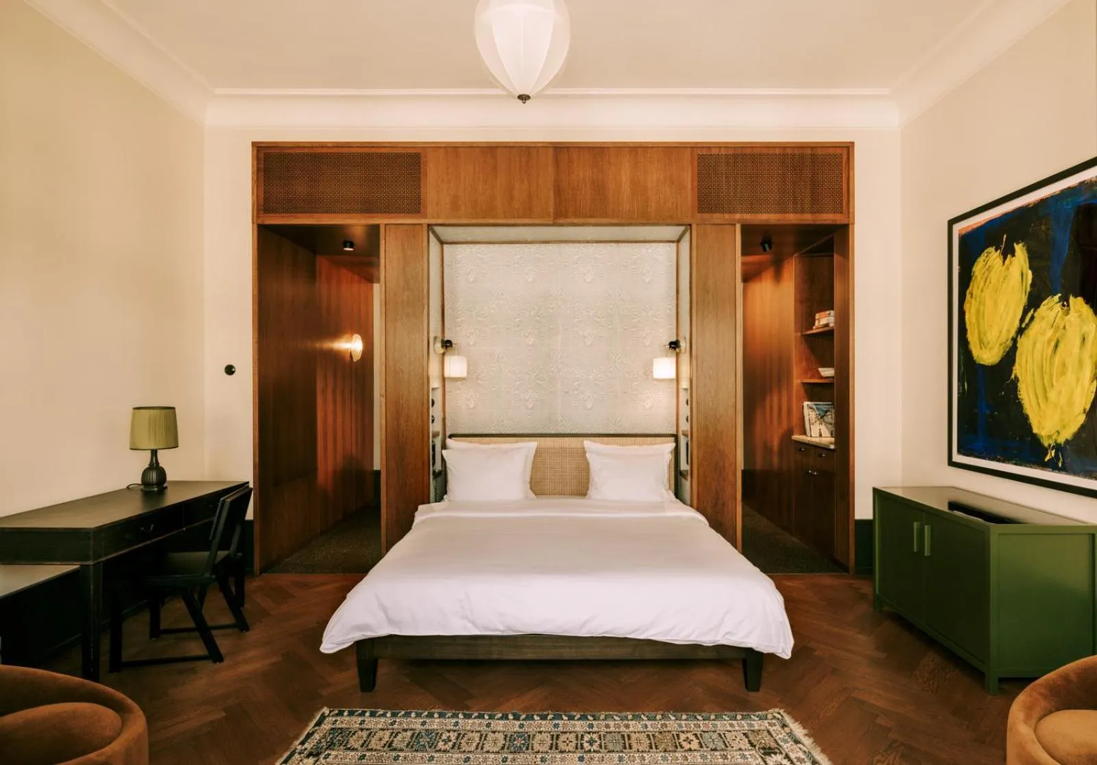 Photo of the whole room, Bed in Boutique Hotel Château Royal