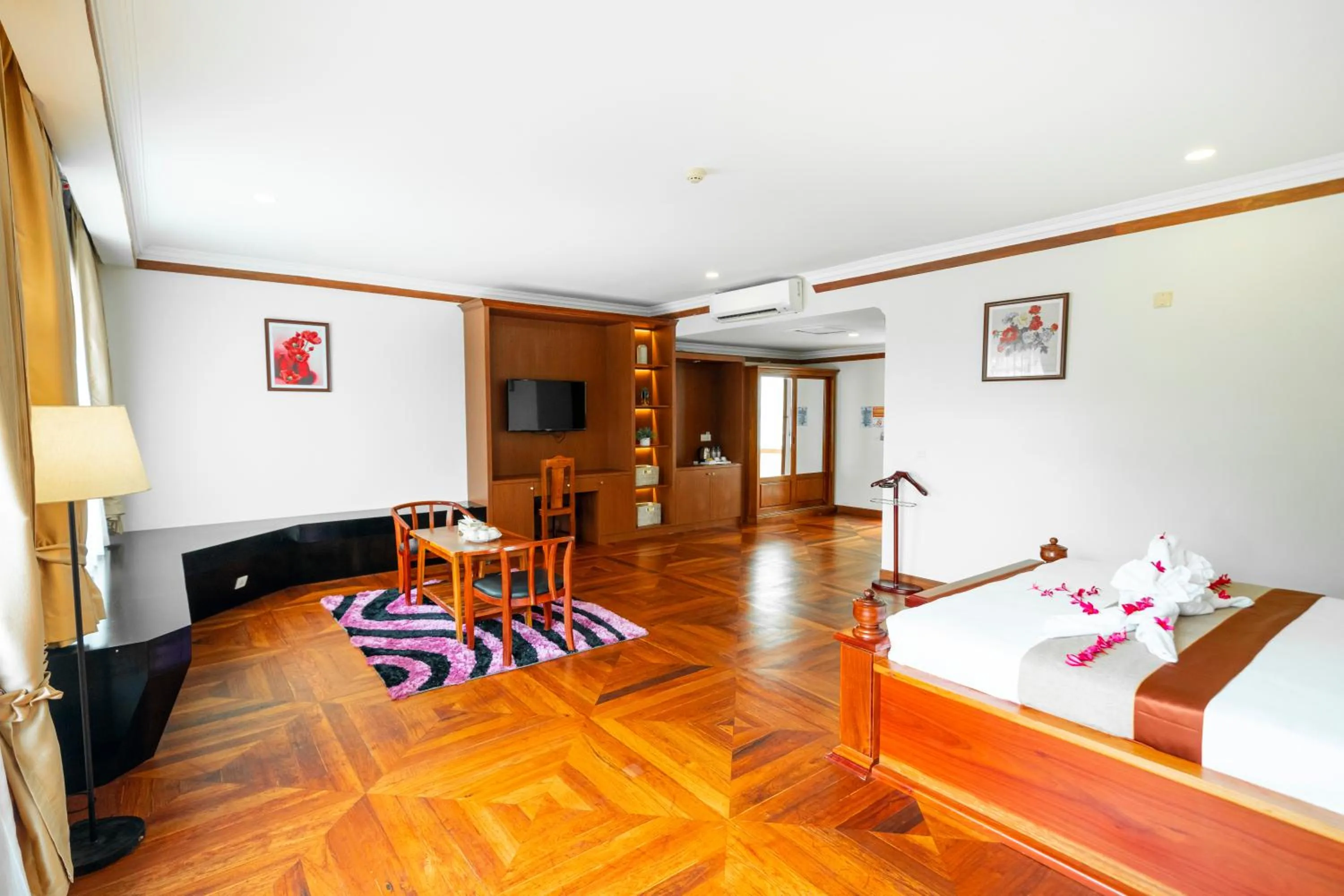 Seating area, Bed in Pursat Riverside Hotel & Spa