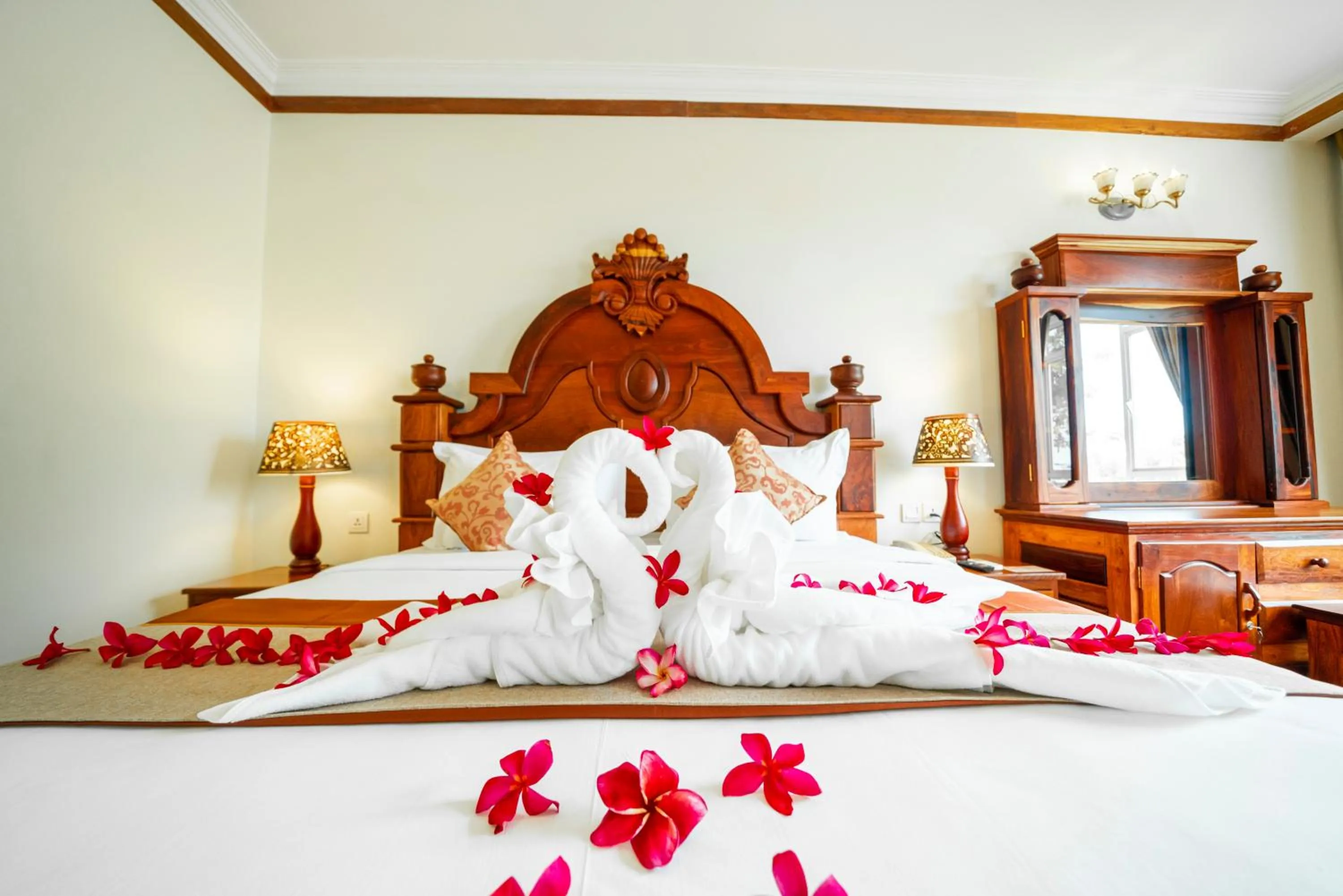 Bed in Pursat Riverside Hotel & Spa