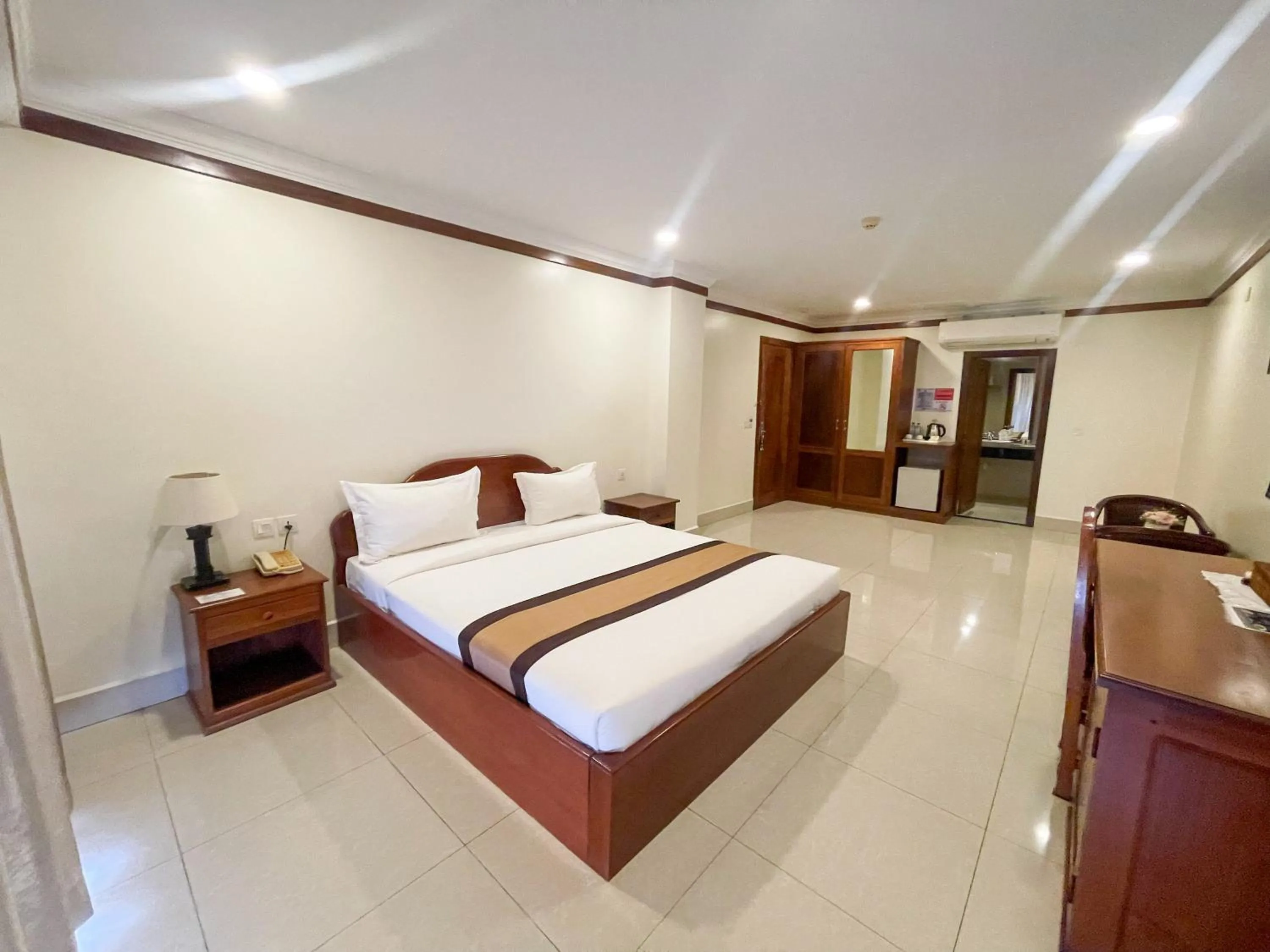 Bed in Pursat Riverside Hotel & Spa