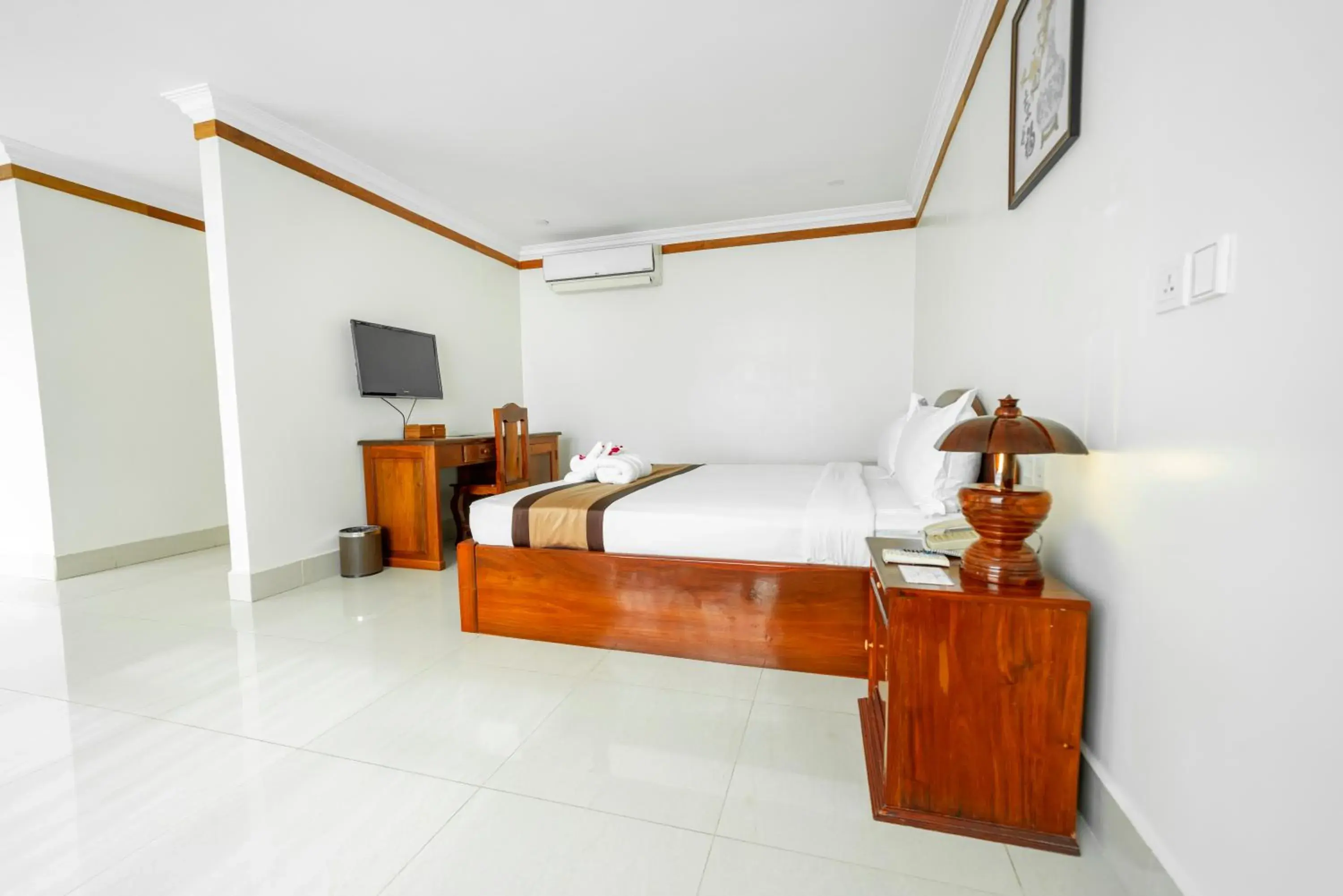 Deluxe Double Room in Pursat Riverside Hotel & Spa Deluxe Double Room in Pursat Riverside Hotel & Spa
