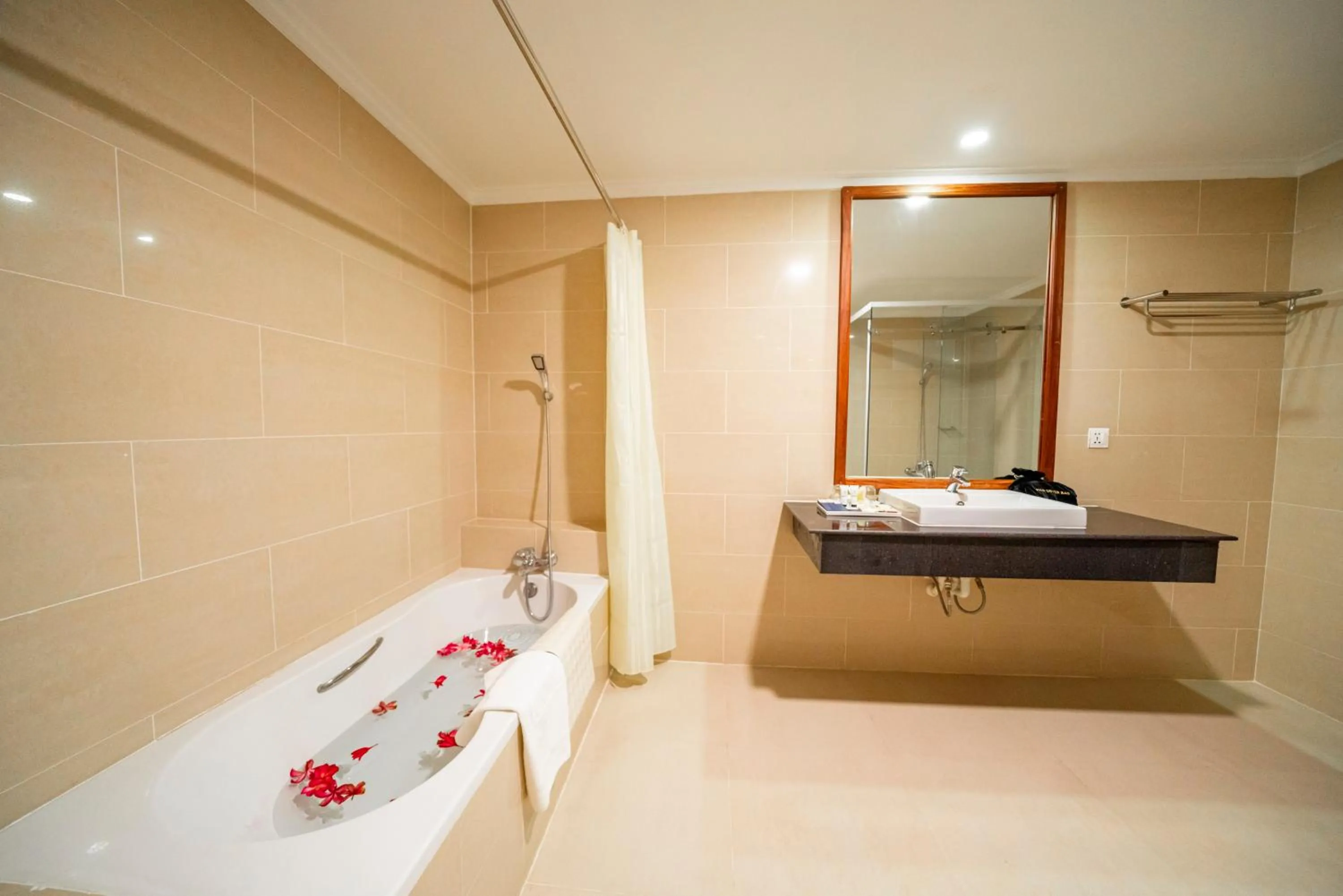 Bath in Pursat Riverside Hotel & Spa