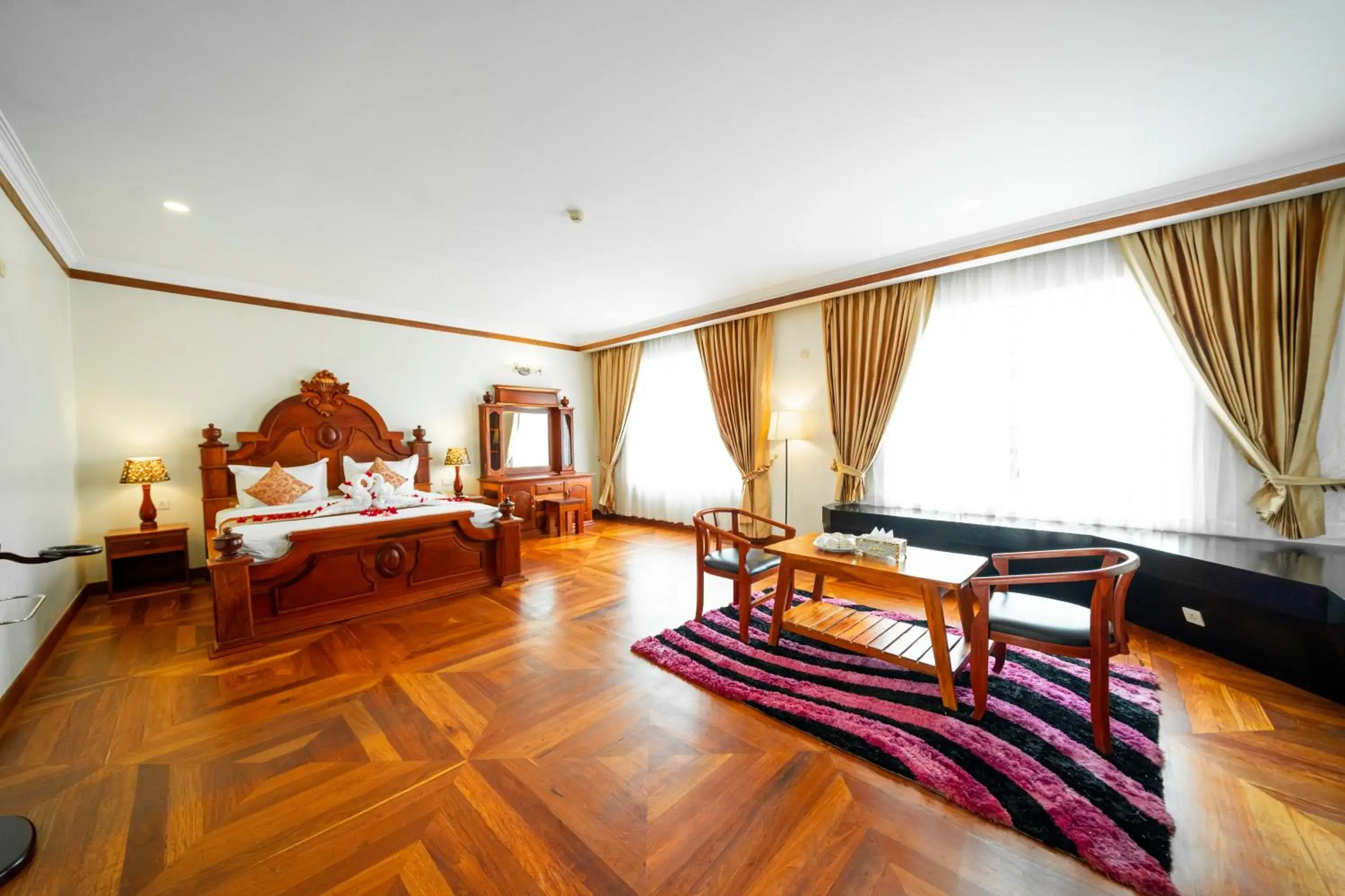 Superior Suite Double in Pursat Riverside Hotel & Spa Superior Suite Double in Pursat Riverside Hotel & Spa