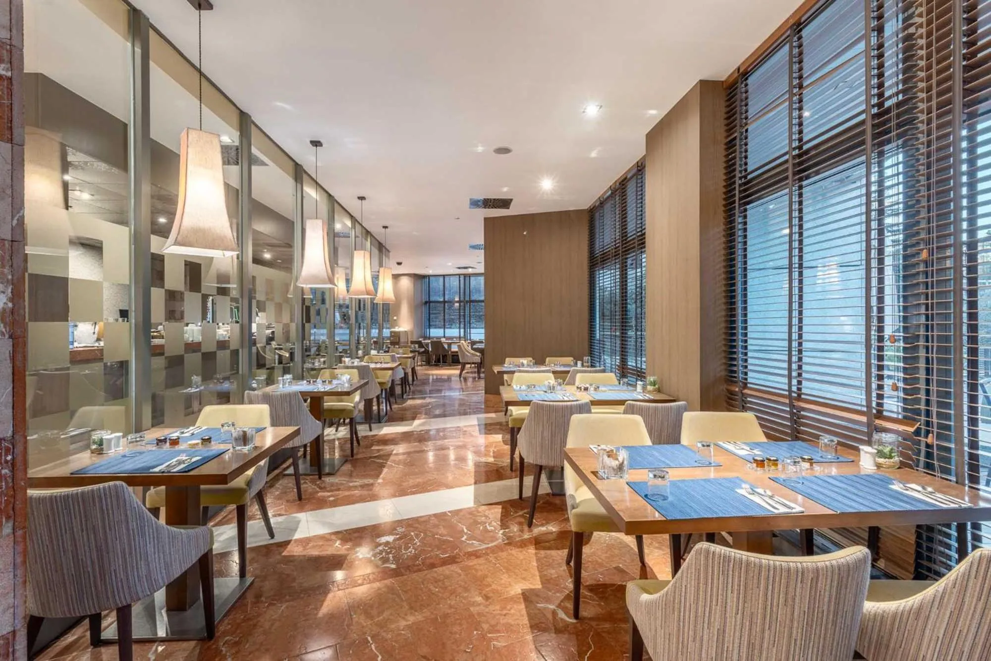 Restaurant/places to eat in Eurostars Suites Mirasierra