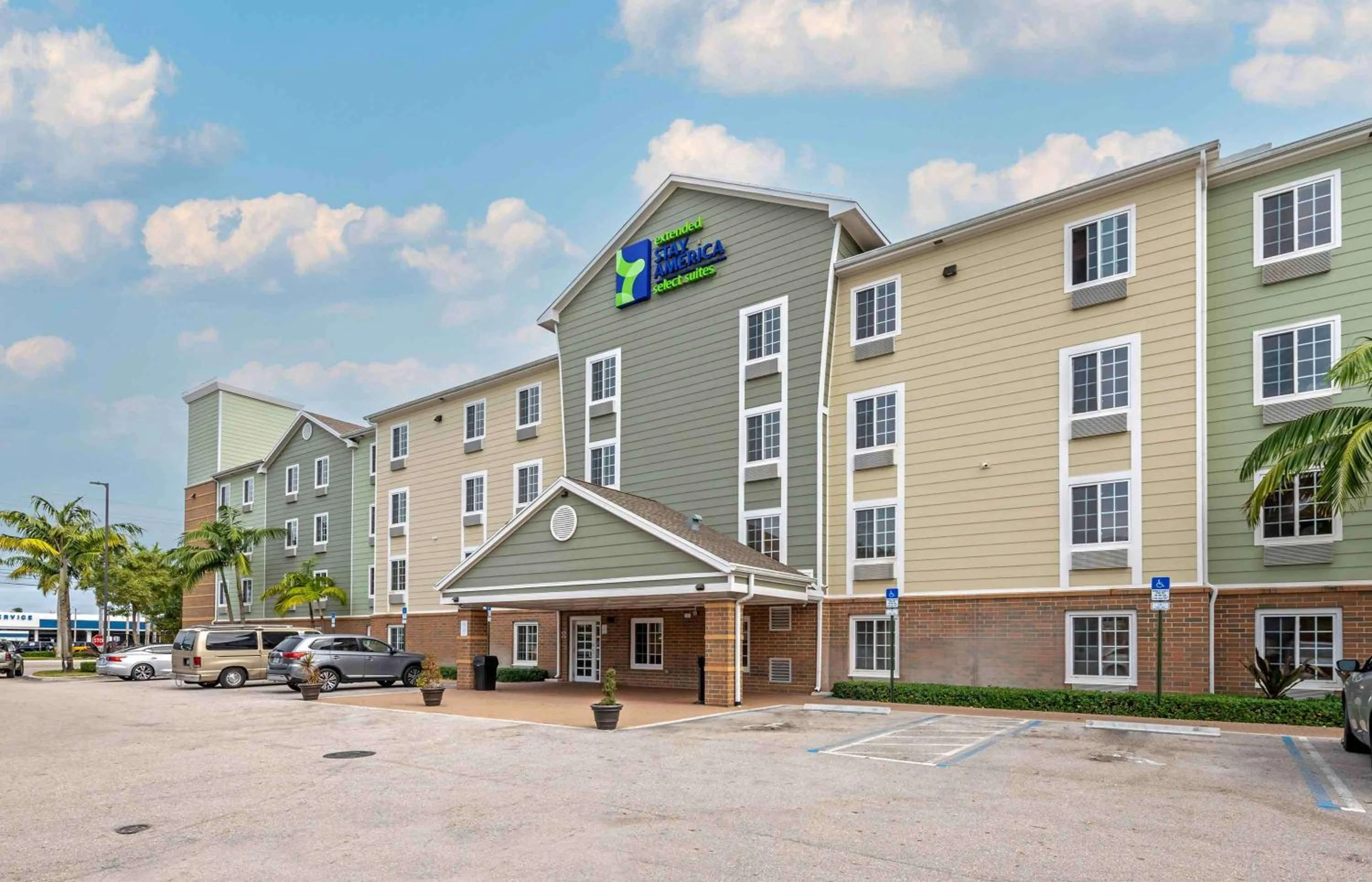 Property building in Extended Stay America Select Suites - Lake Worth