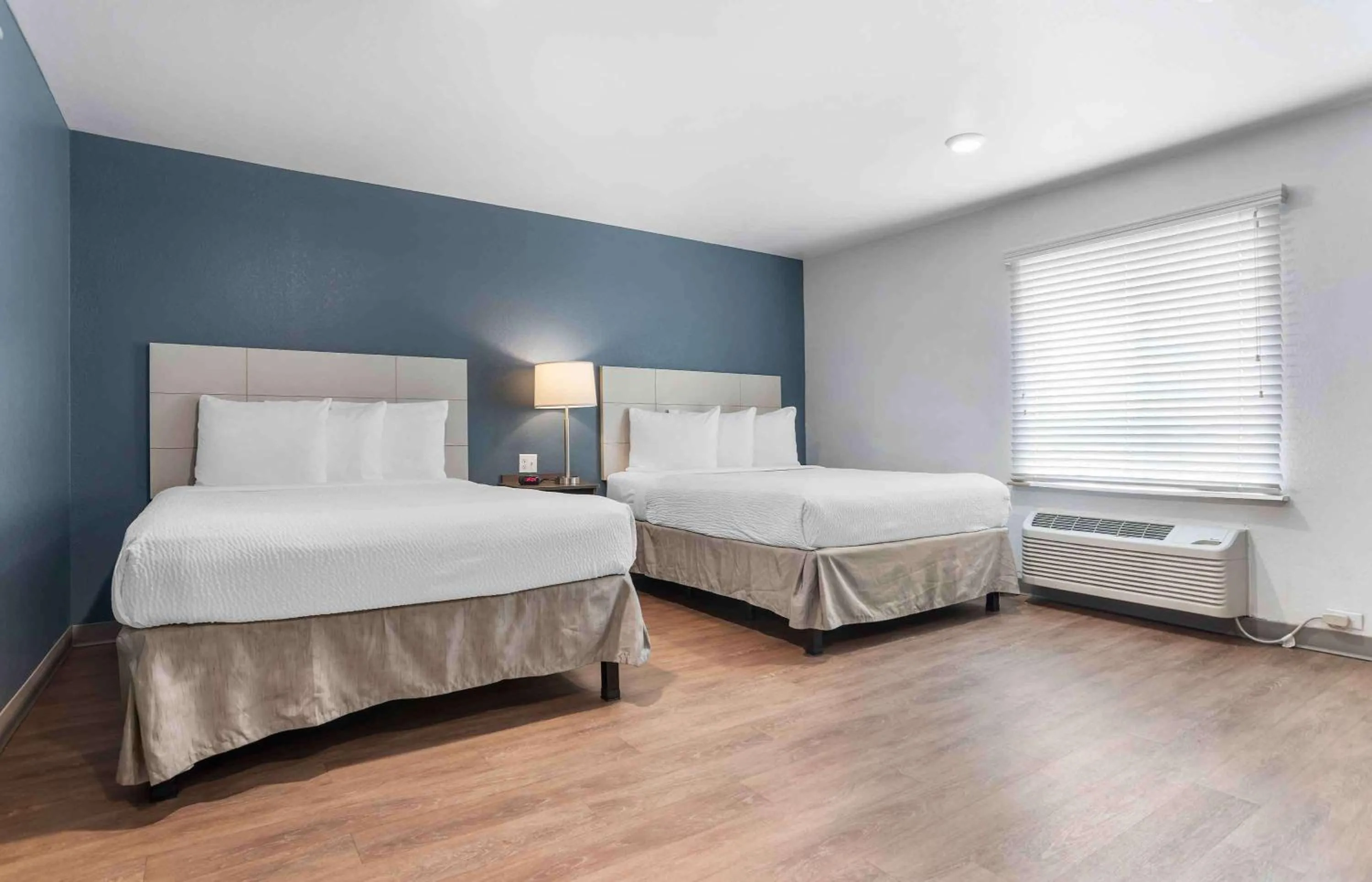 Bedroom, Bed in Extended Stay America Suites - New Orleans - Airport - I-10