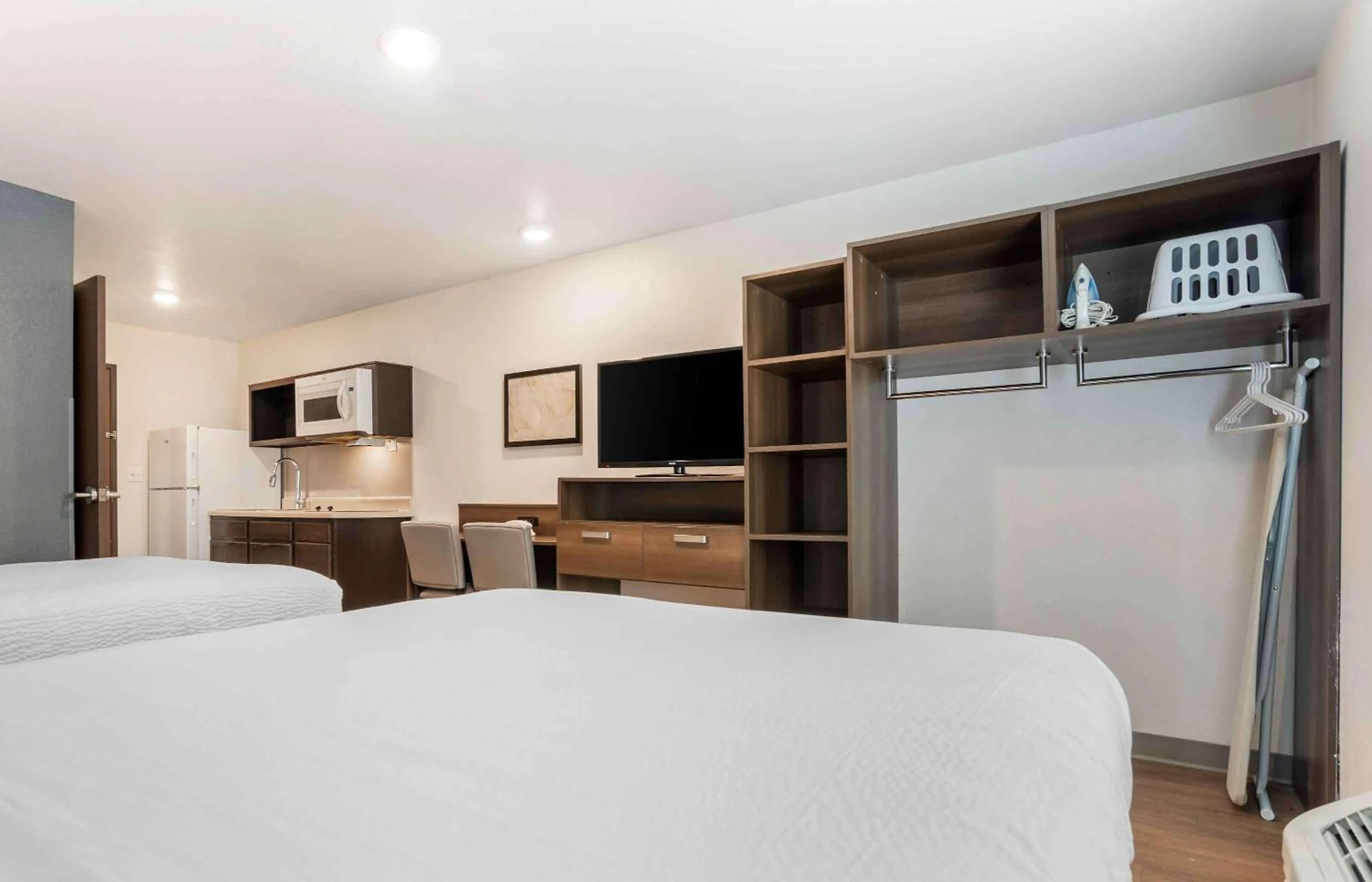 Bedroom, Bed in Extended Stay America Suites - New Orleans - Airport - I-10