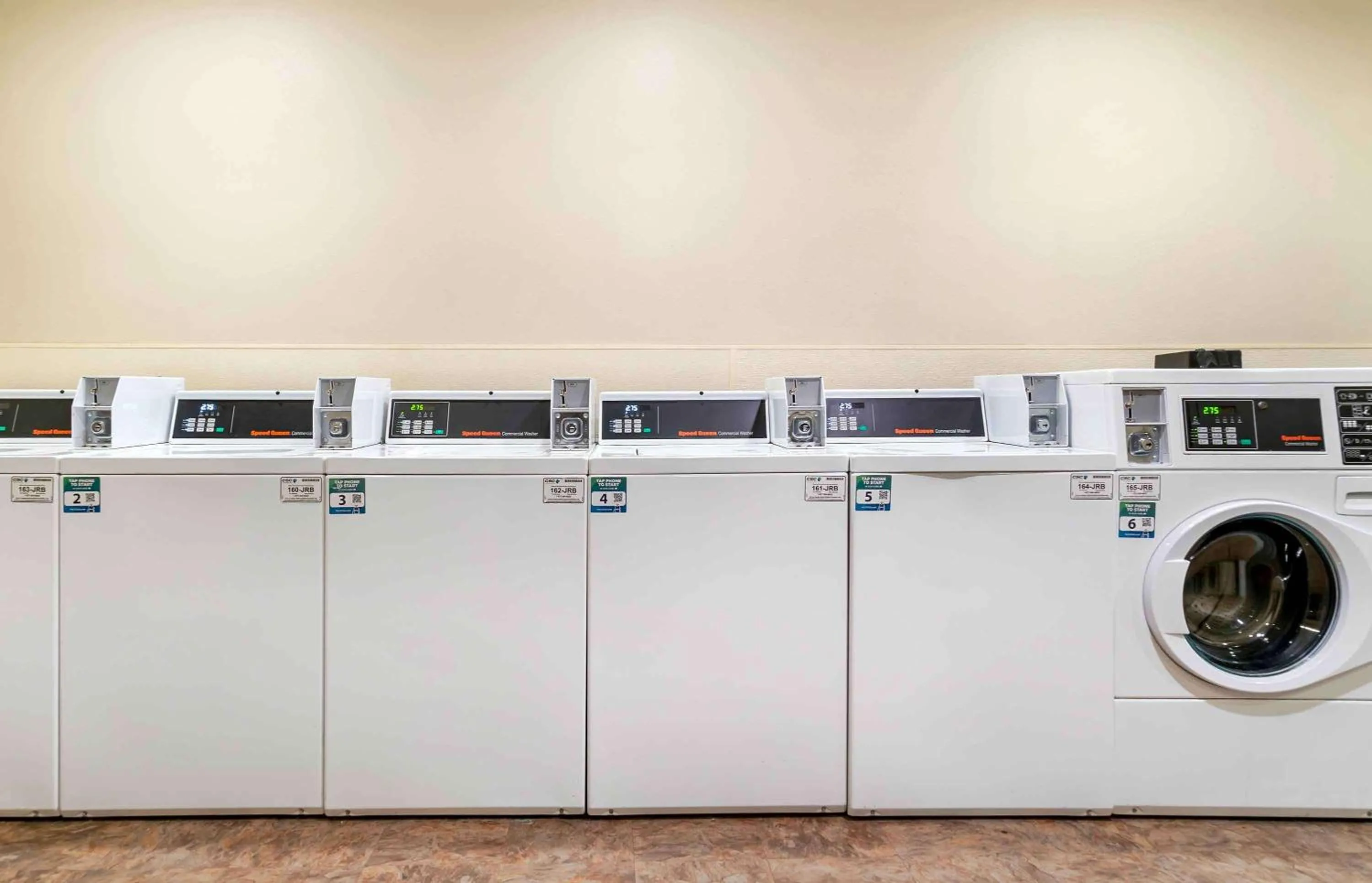 Property building in Extended Stay America Select Suites - Grand Rapids - Wyoming