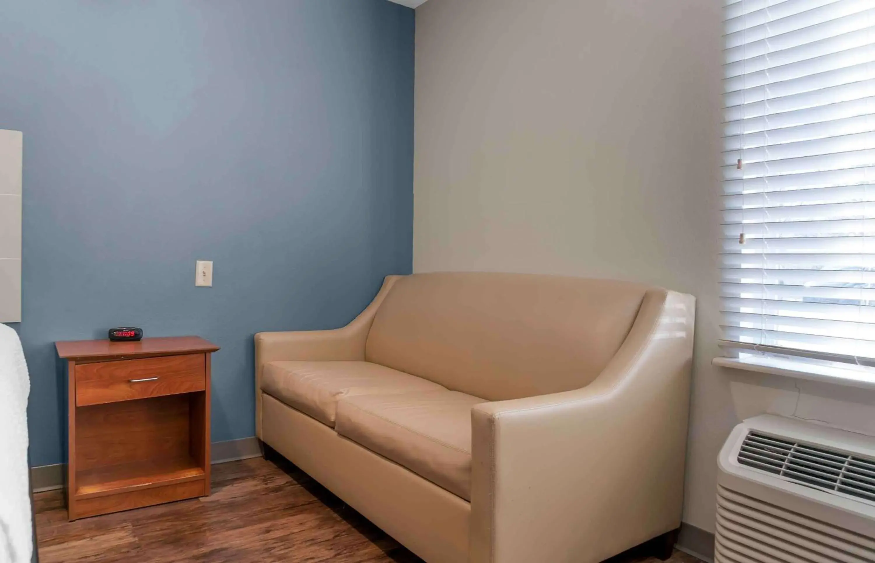 Bedroom in Extended Stay America Select Suites - Kalamazoo - West Bedroom in Extended Stay America Select Suites - Kalamazoo - West