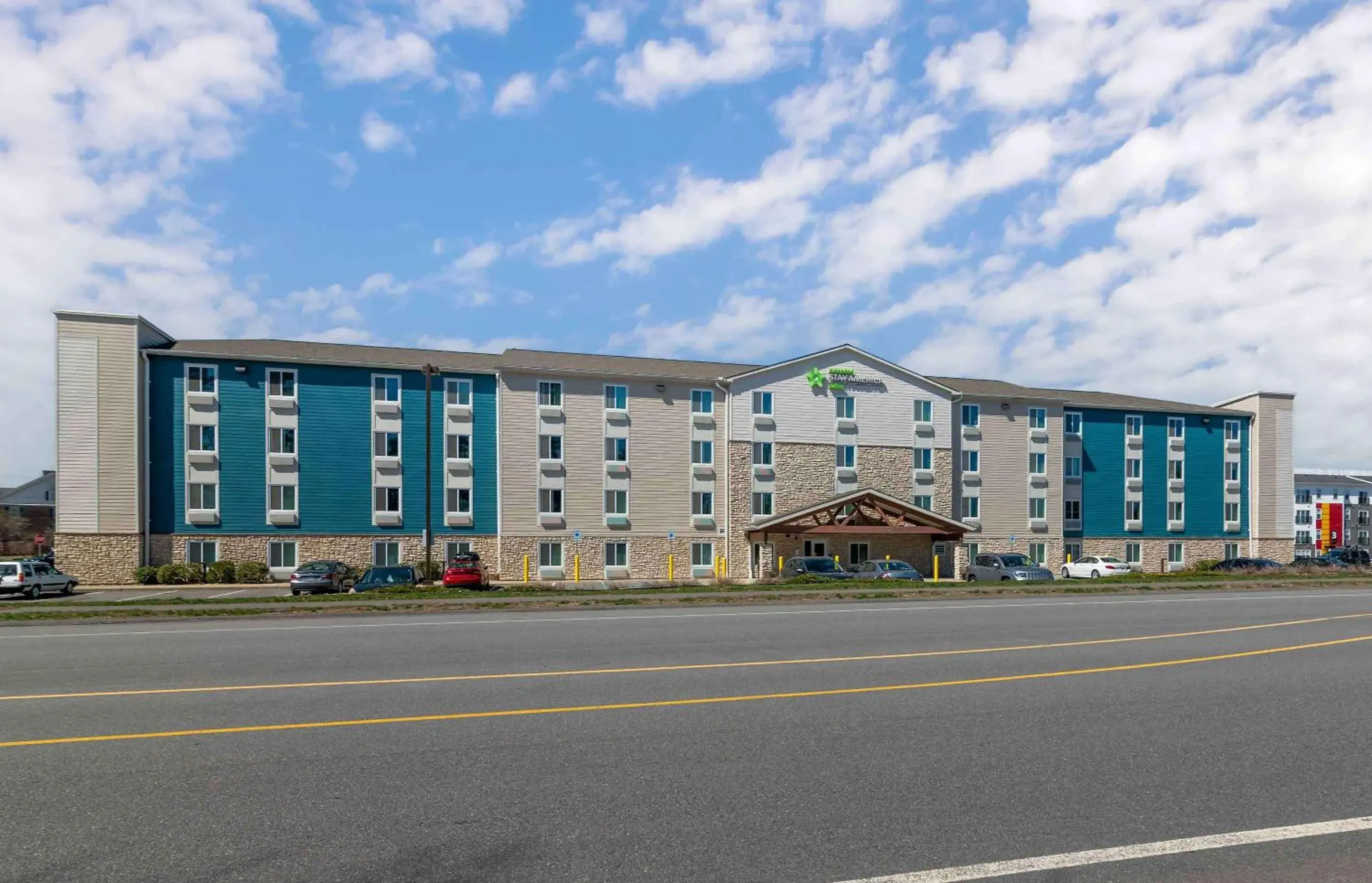 Property building in Extended Stay America Suites - Nashua - Merrimack Property building in Extended Stay America Suites - Nashua - Merrimack