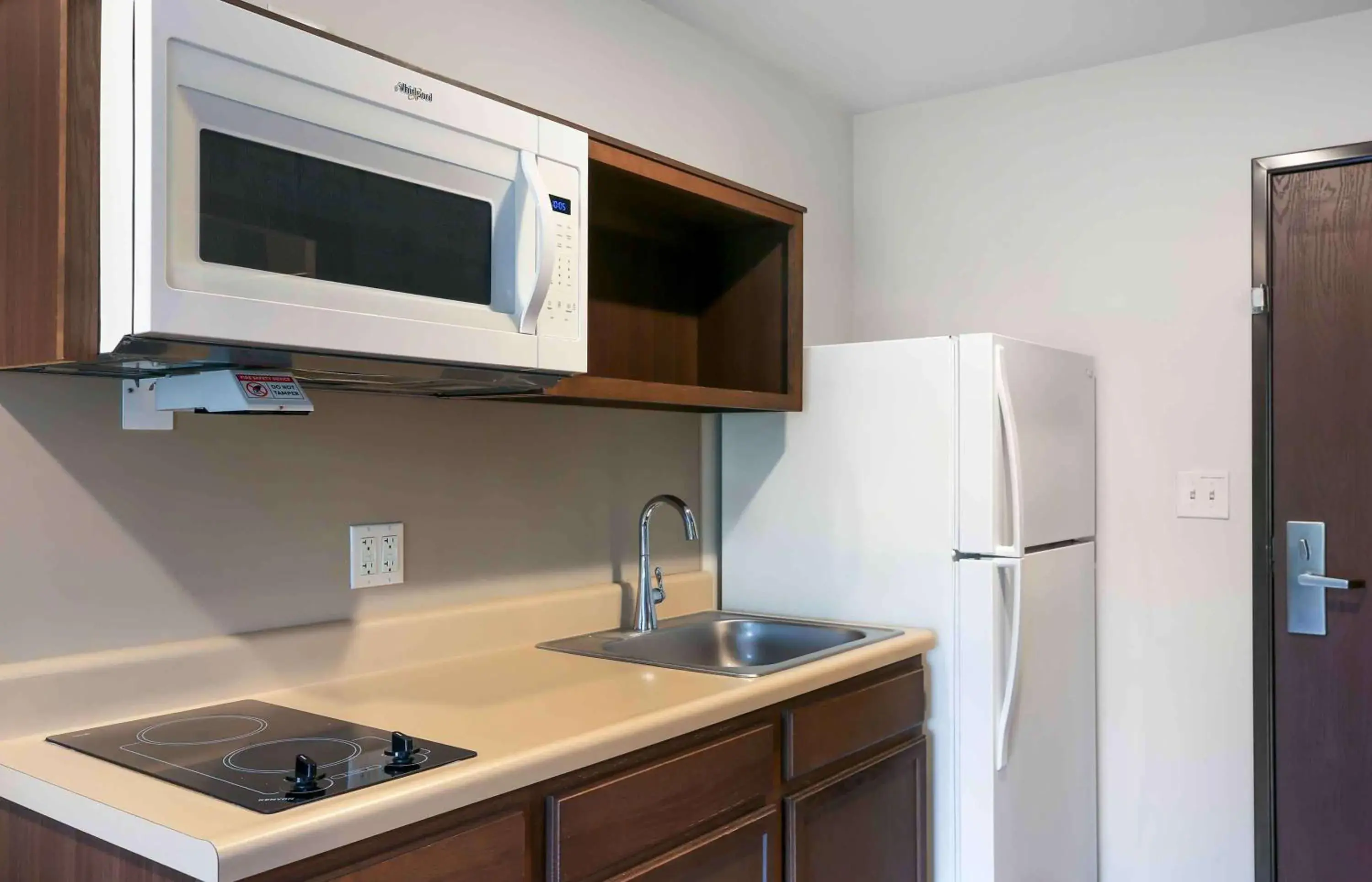 Bedroom, Kitchen/Kitchenette in Extended Stay America Suites - Providence
