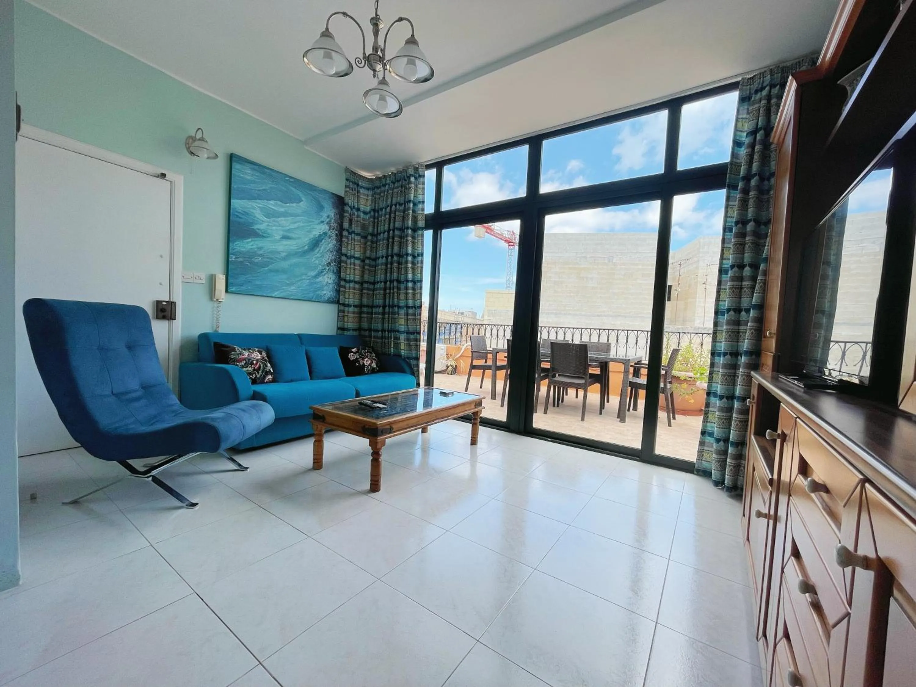 Duplex Penthouse With Terrace In Balluta Bay - Sleeps 6