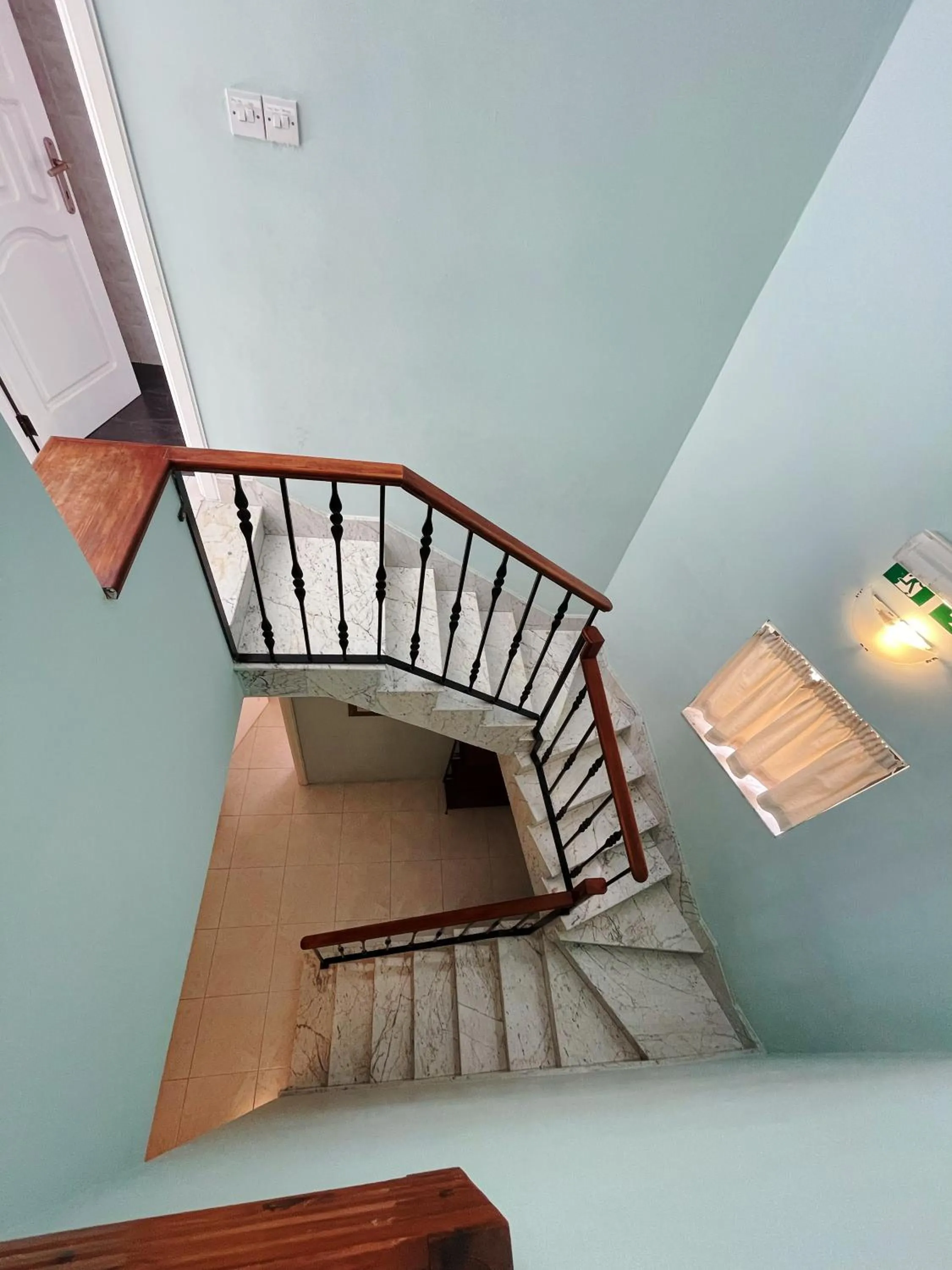 Duplex Penthouse With Terrace In Balluta Bay - Sleeps 6