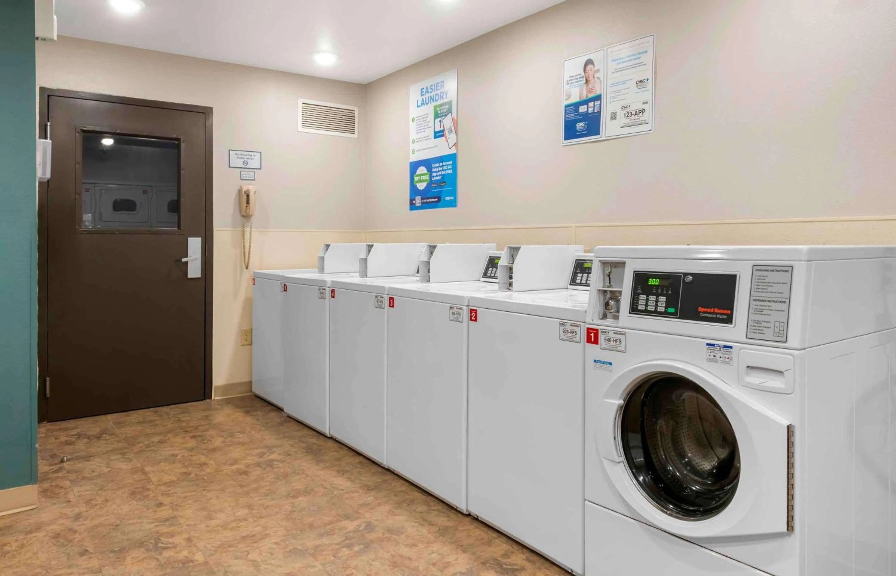 Property building in Extended Stay America Select Suites - Jacksonville - North