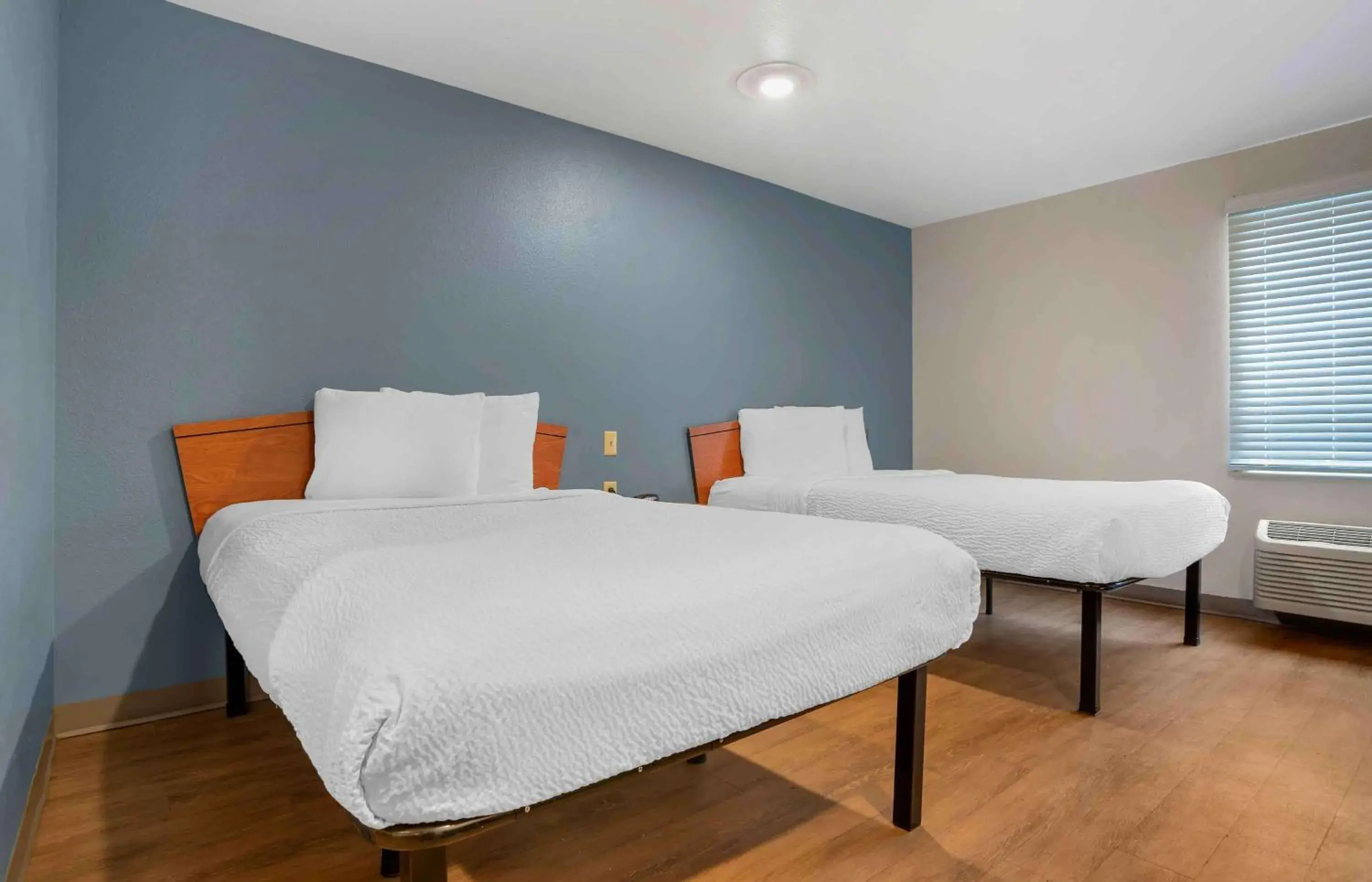 Bedroom, Bed in Extended Stay America Select Suites - Gulfport