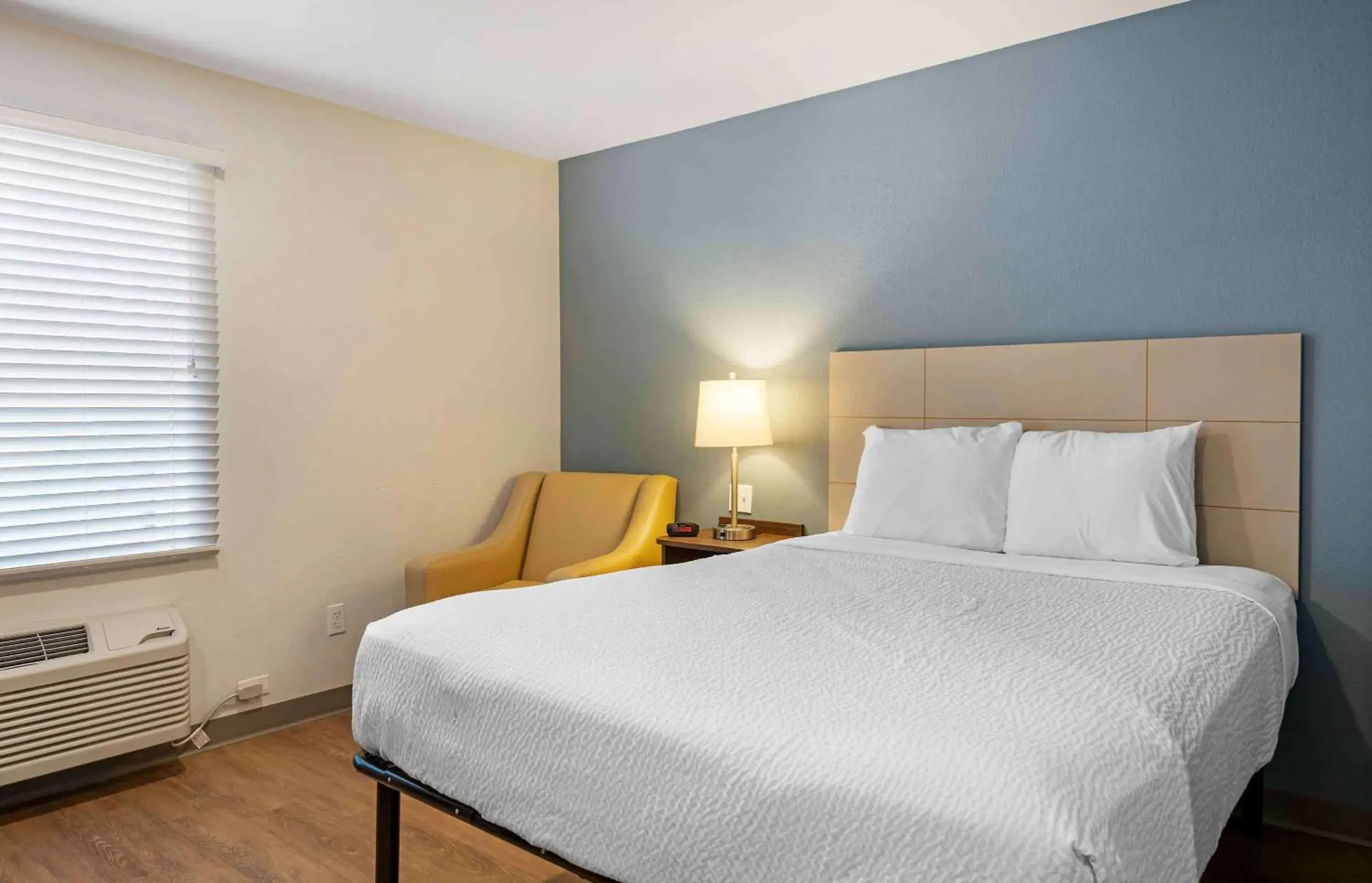 Bedroom, Bed in Extended Stay America Suites - Norco Bedroom, Bed in Extended Stay America Suites - Norco