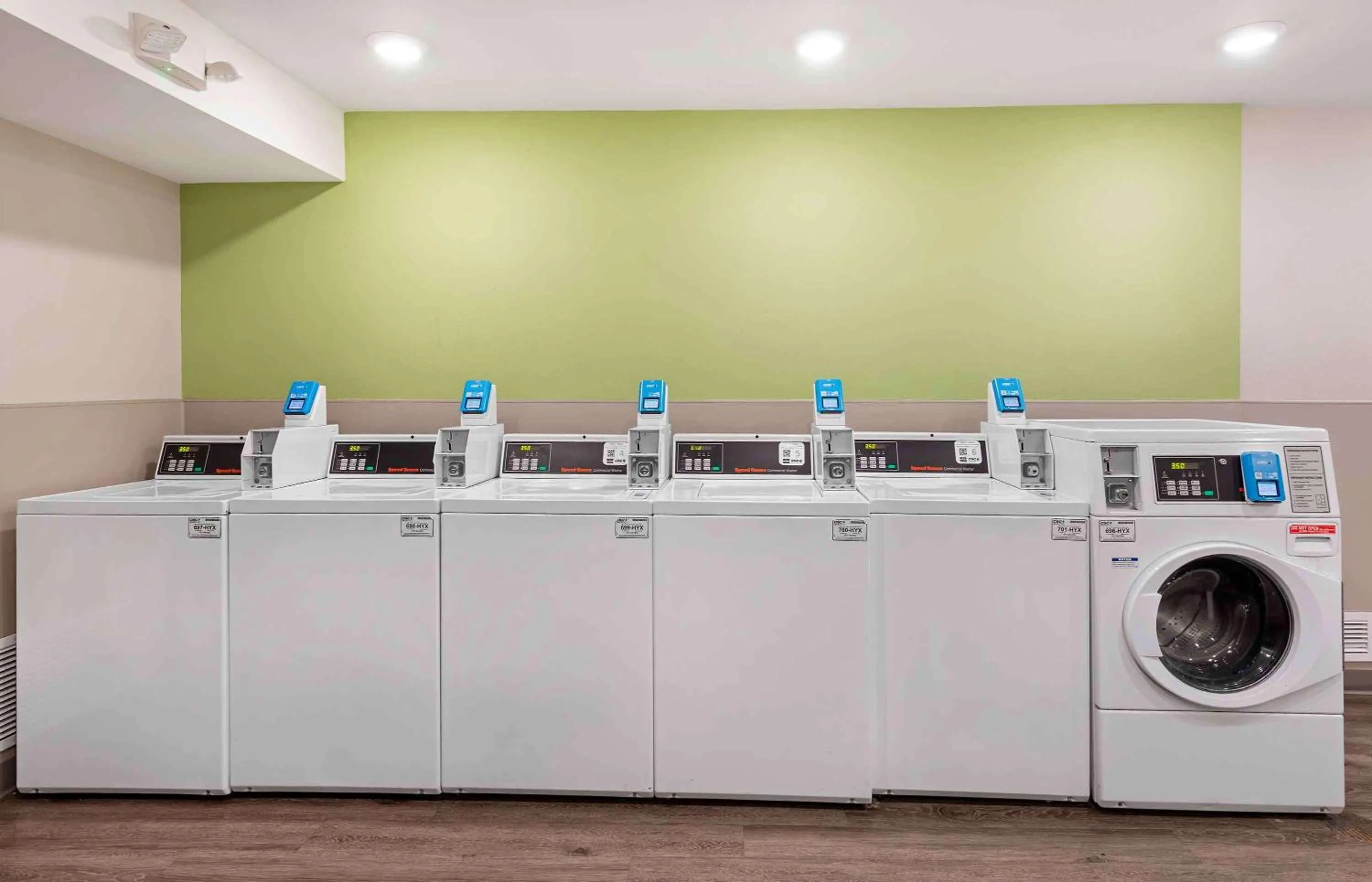 Property building in Extended Stay America Suites - Redlands