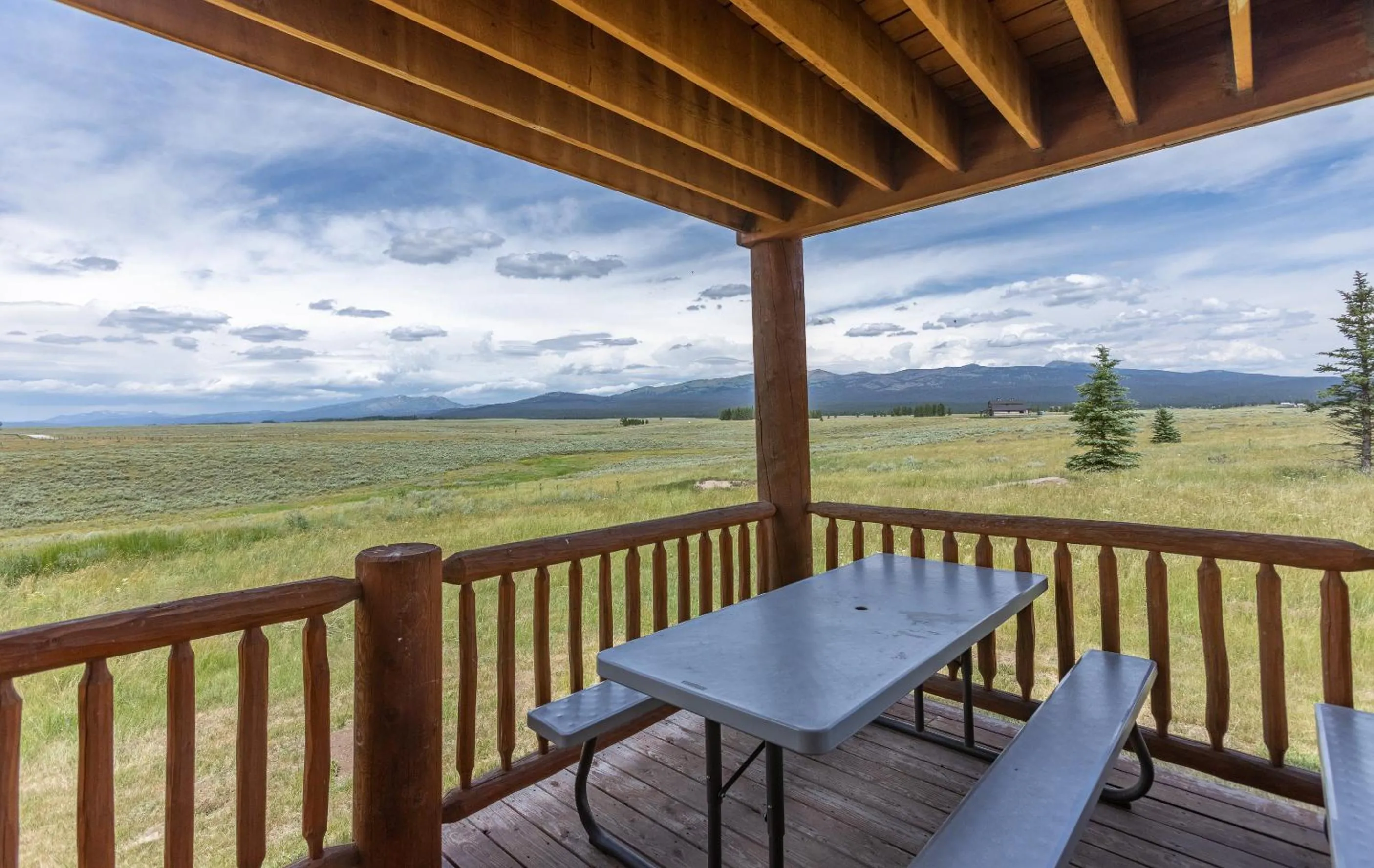 Liberty Lodge by KABINO Hot Tub Air Hockey 3 Living Rooms 7 bedrooms Boat Launch Reservoir ATV Snowmobile Trails WiFi