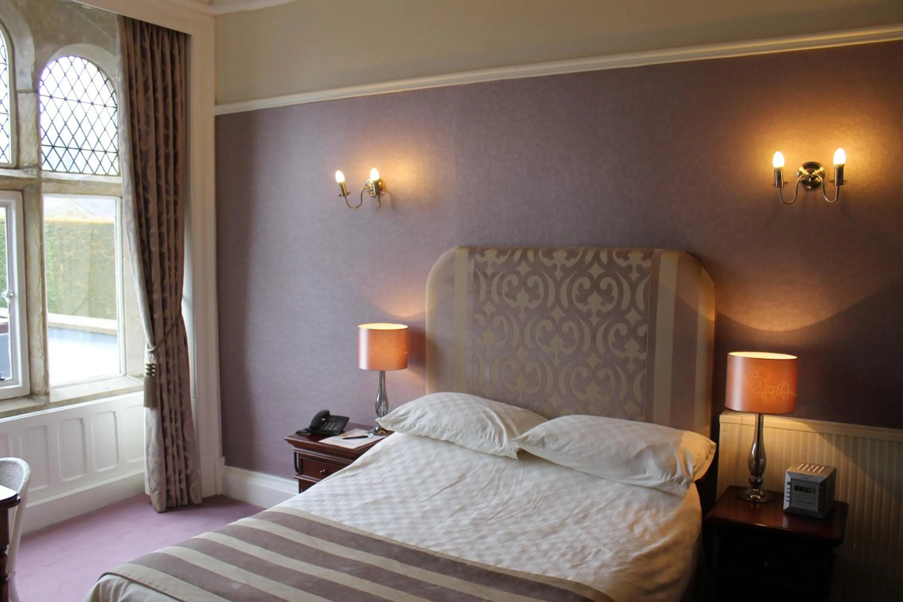 Bedroom, Bed in Oakwood Hall Hotel