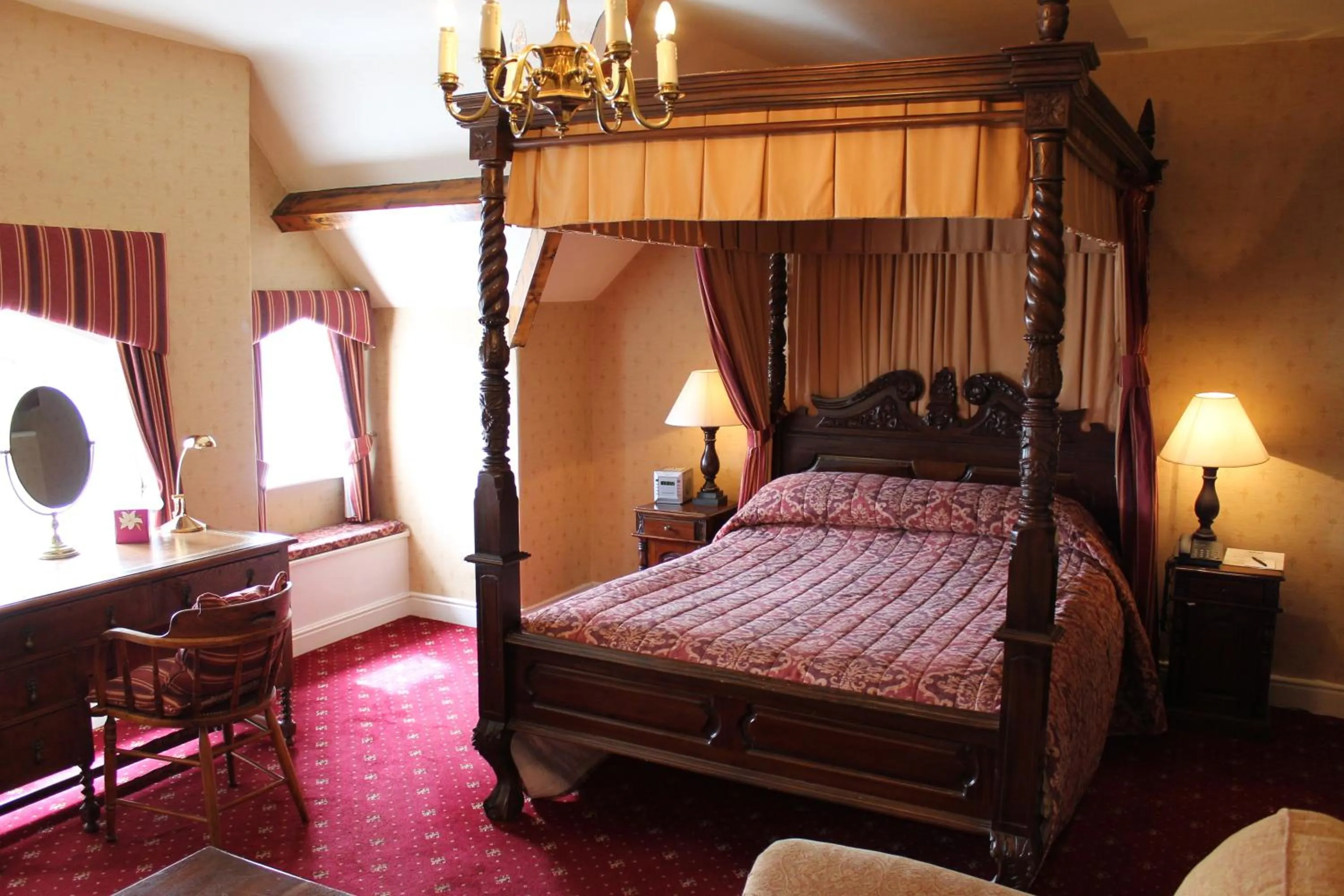 Bedroom, Bed in Oakwood Hall Hotel