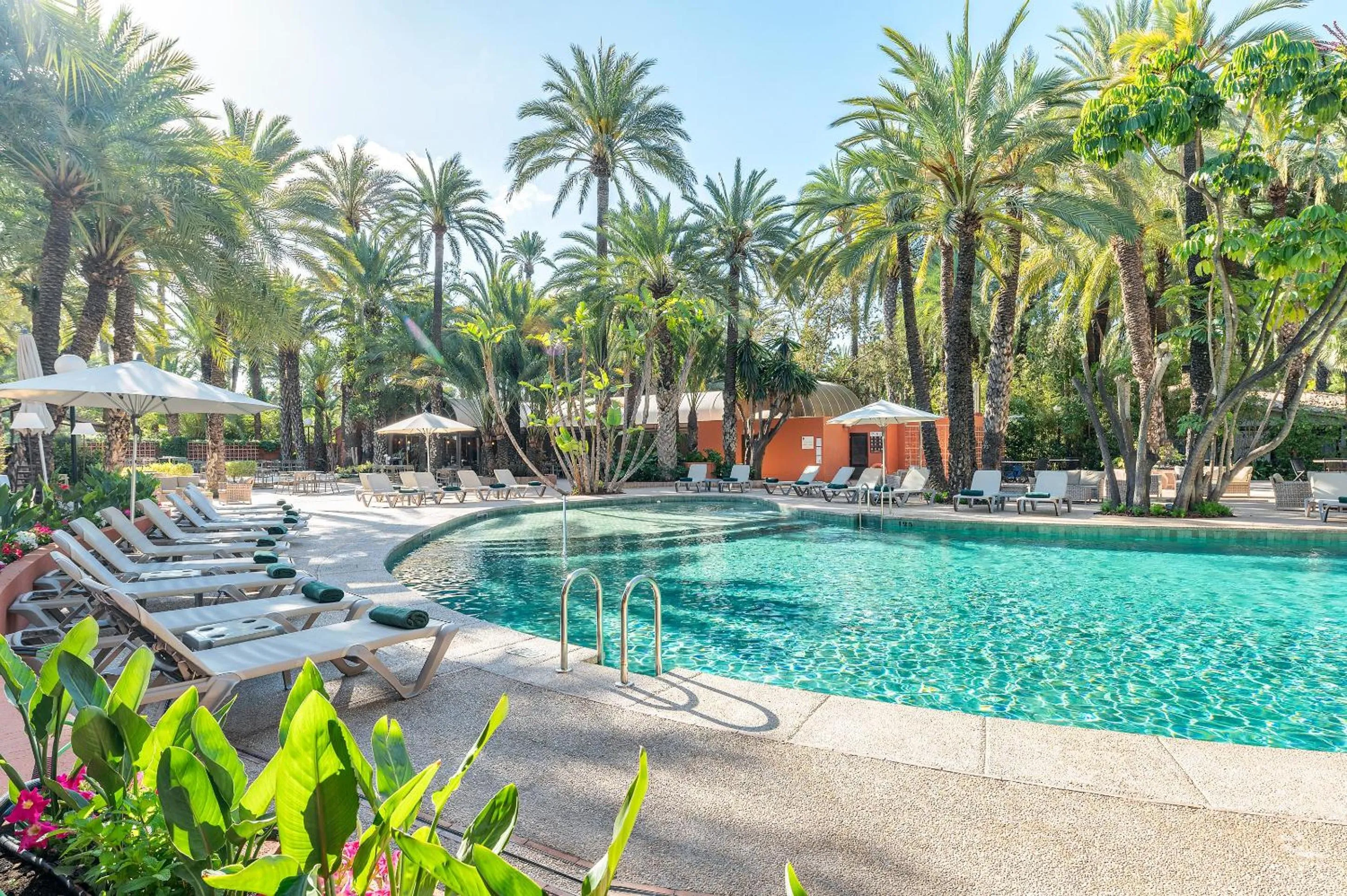Swimming pool in Hotel Huerto del Cura
