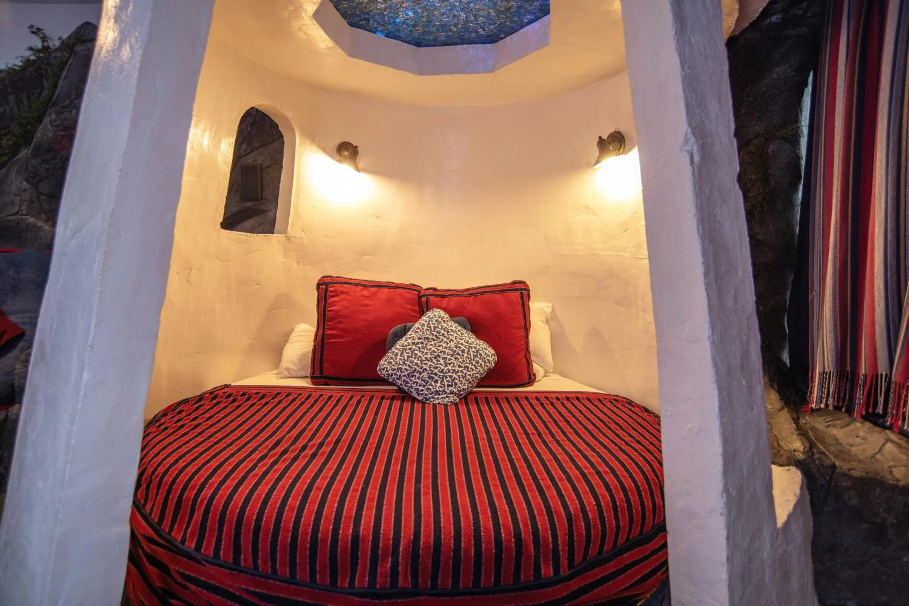 Bed in The Anniversary Inn - Fifth South