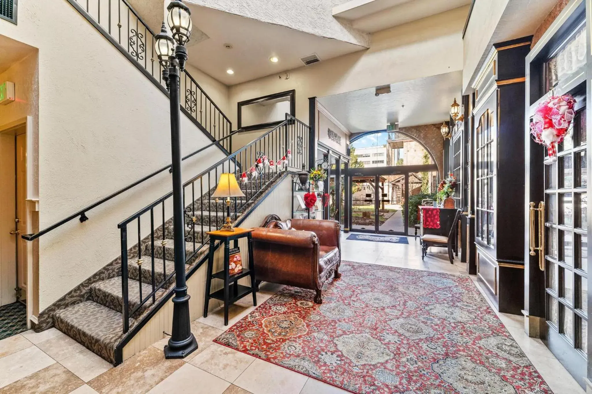 Lobby or reception in The Anniversary Inn - Fifth South Lobby or reception in The Anniversary Inn - Fifth South