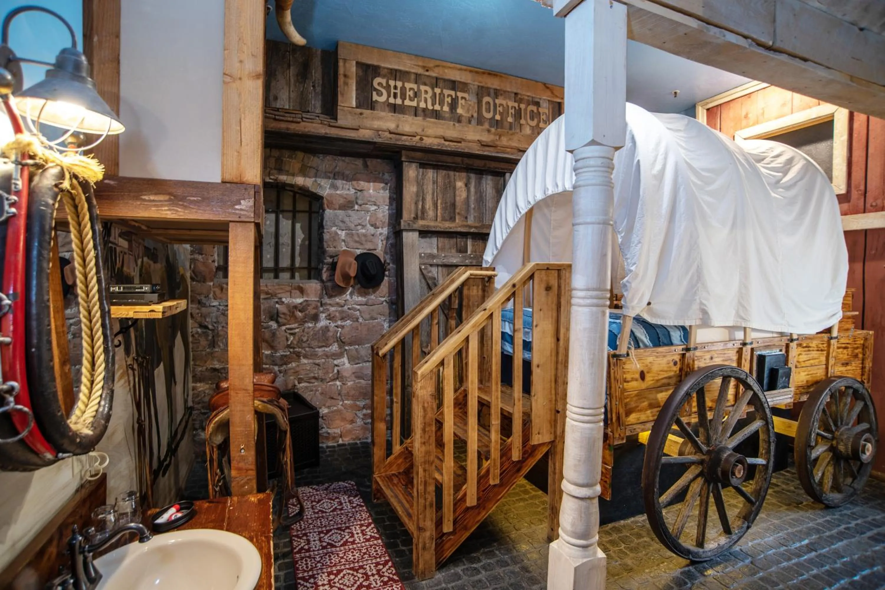 Bedroom in The Anniversary Inn - Fifth South