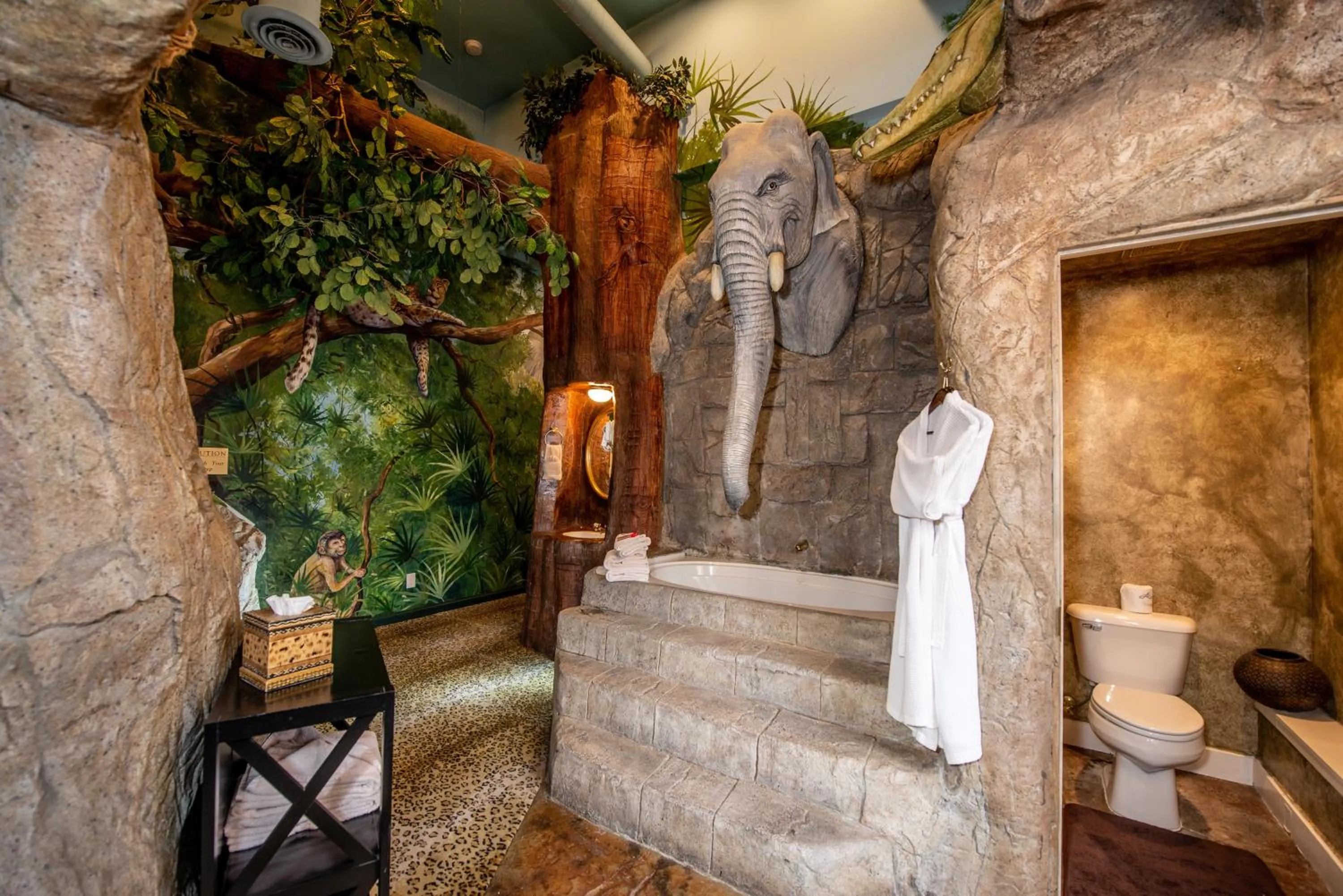 Bathroom in The Anniversary Inn - Fifth South