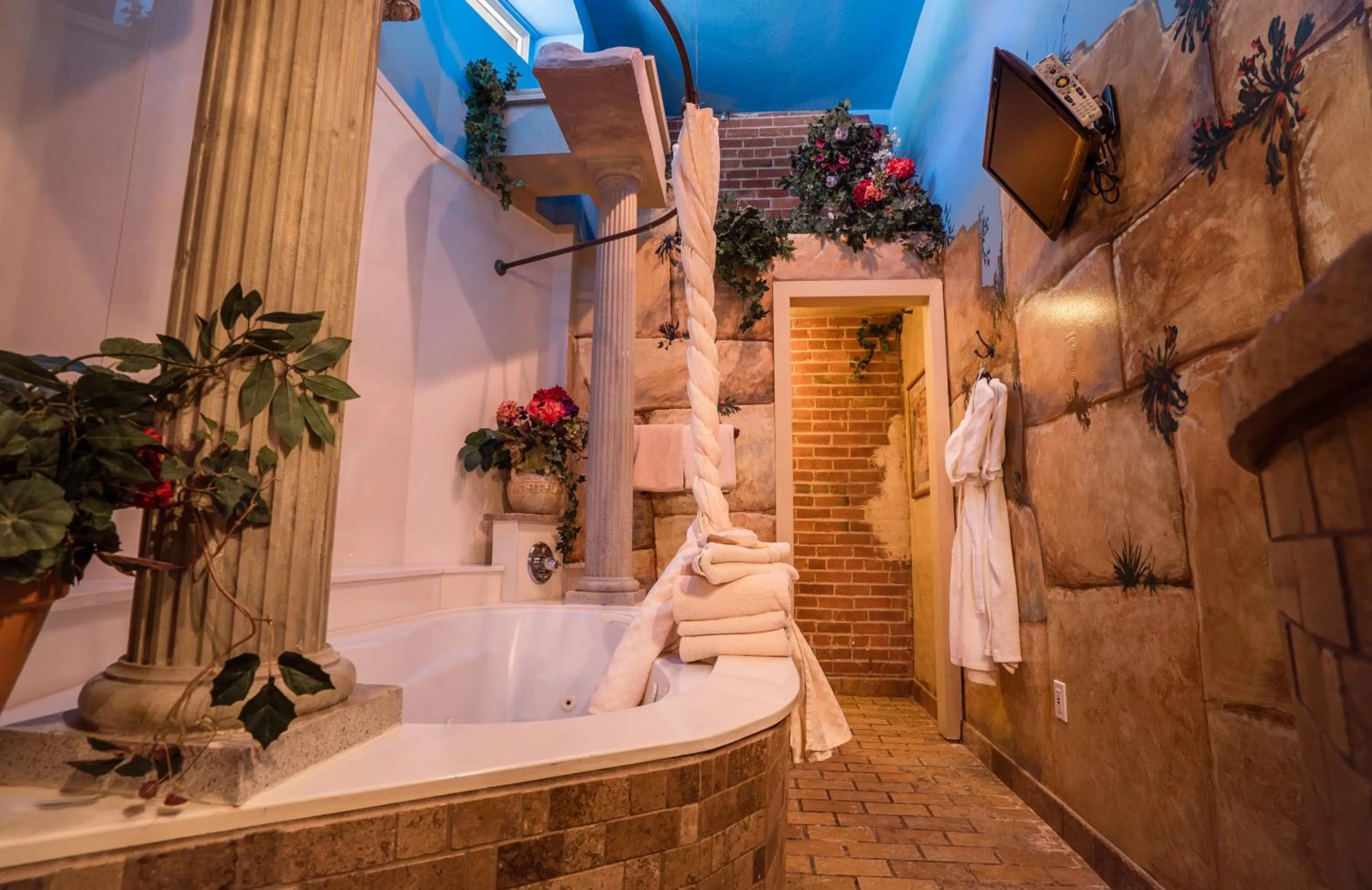 Bathroom in The Anniversary Inn - Fifth South