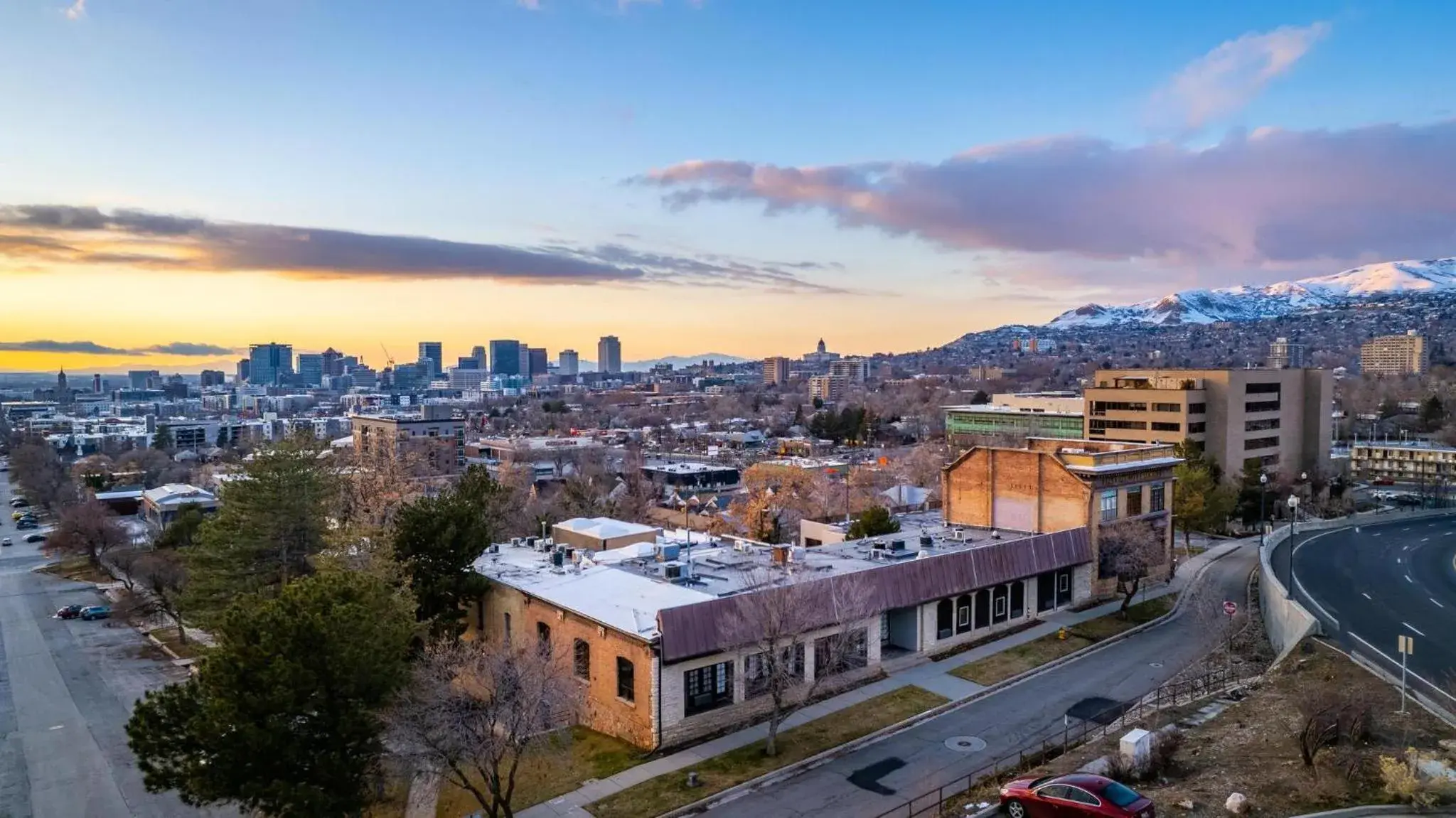 Property building in The Anniversary Inn - Fifth South Property building in The Anniversary Inn - Fifth South