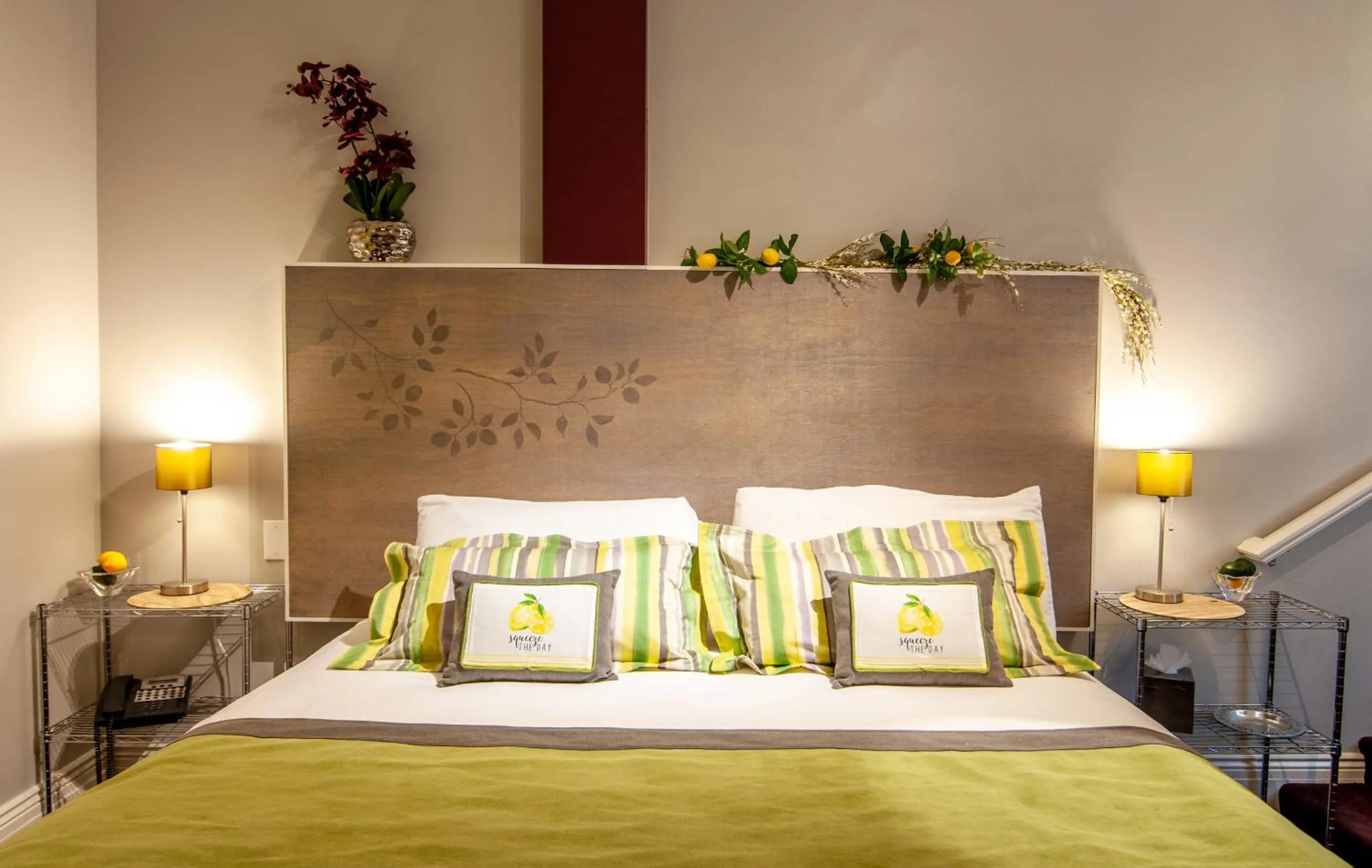 Bed in The Anniversary Inn - Fifth South