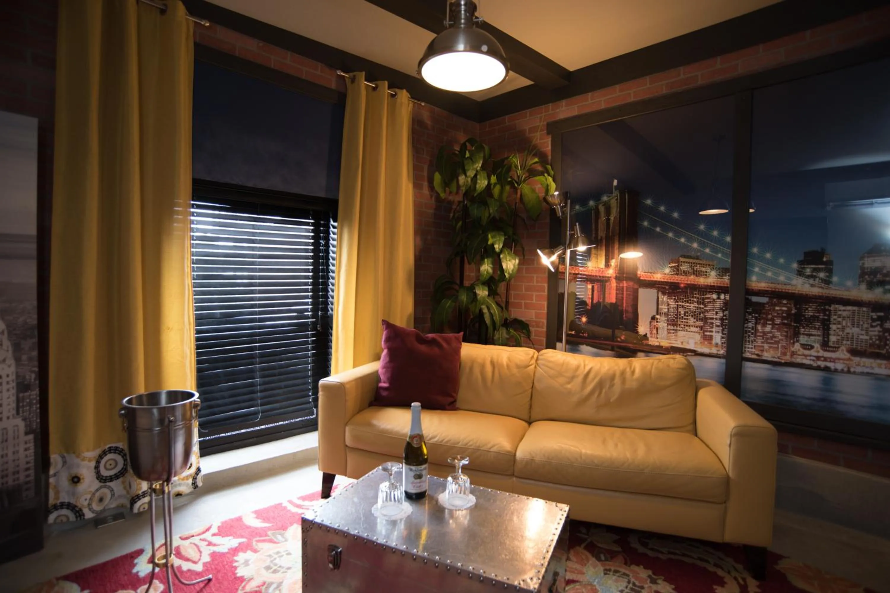 Living room in The Anniversary Inn - Fifth South