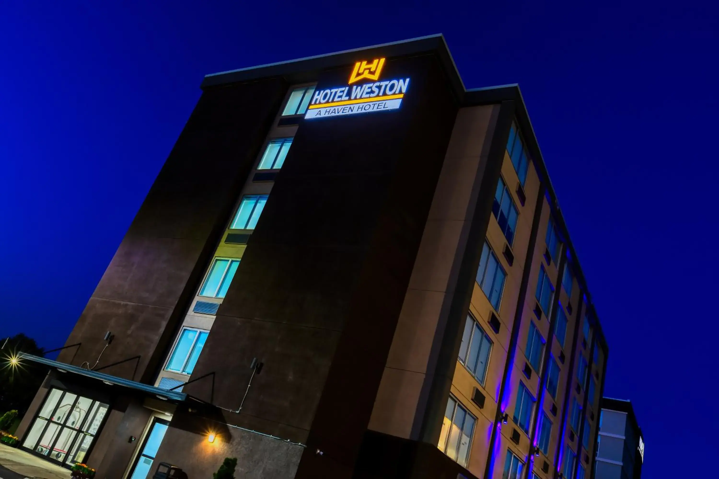 Property building in Hotel Weston Property building in Hotel Weston