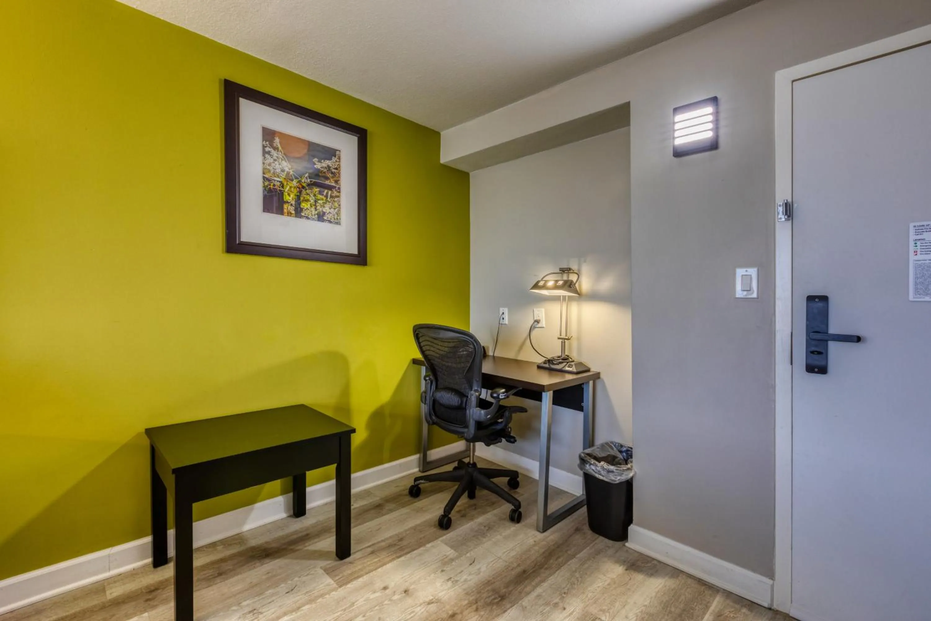 Seating area in Hotel Weston