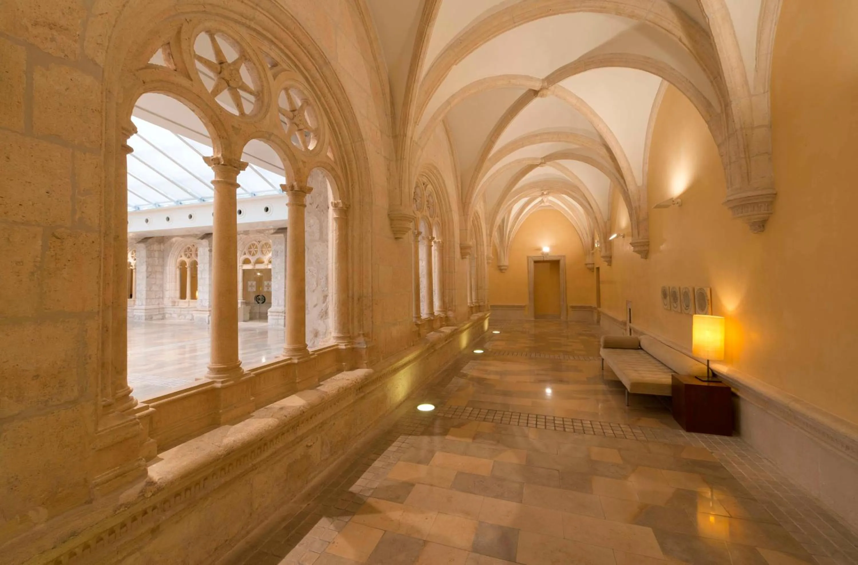 Lobby or reception in NH Collection Palacio de Burgos