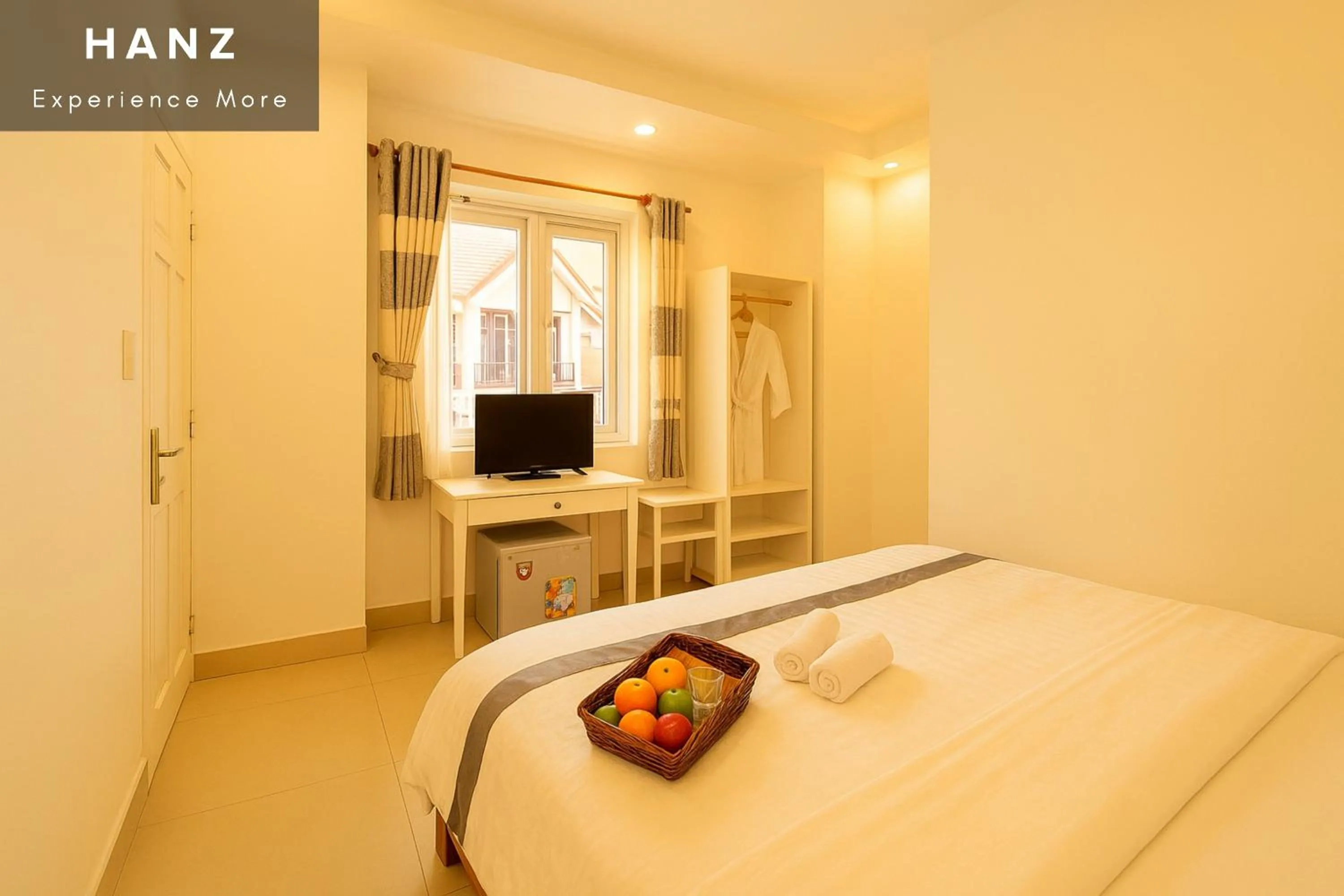 Communal lounge/ TV room, Bed in S79 Kim Phu Hotel Dalat