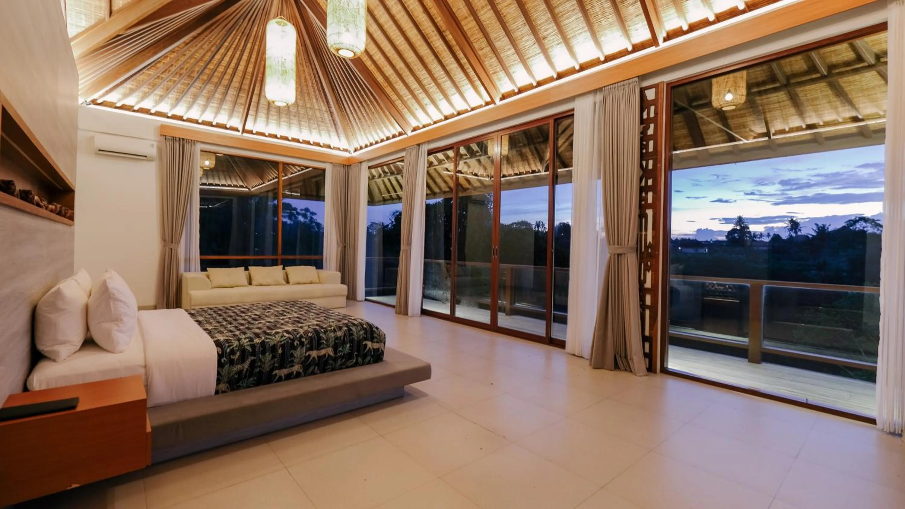 Bed in Villa Tamaro Bali