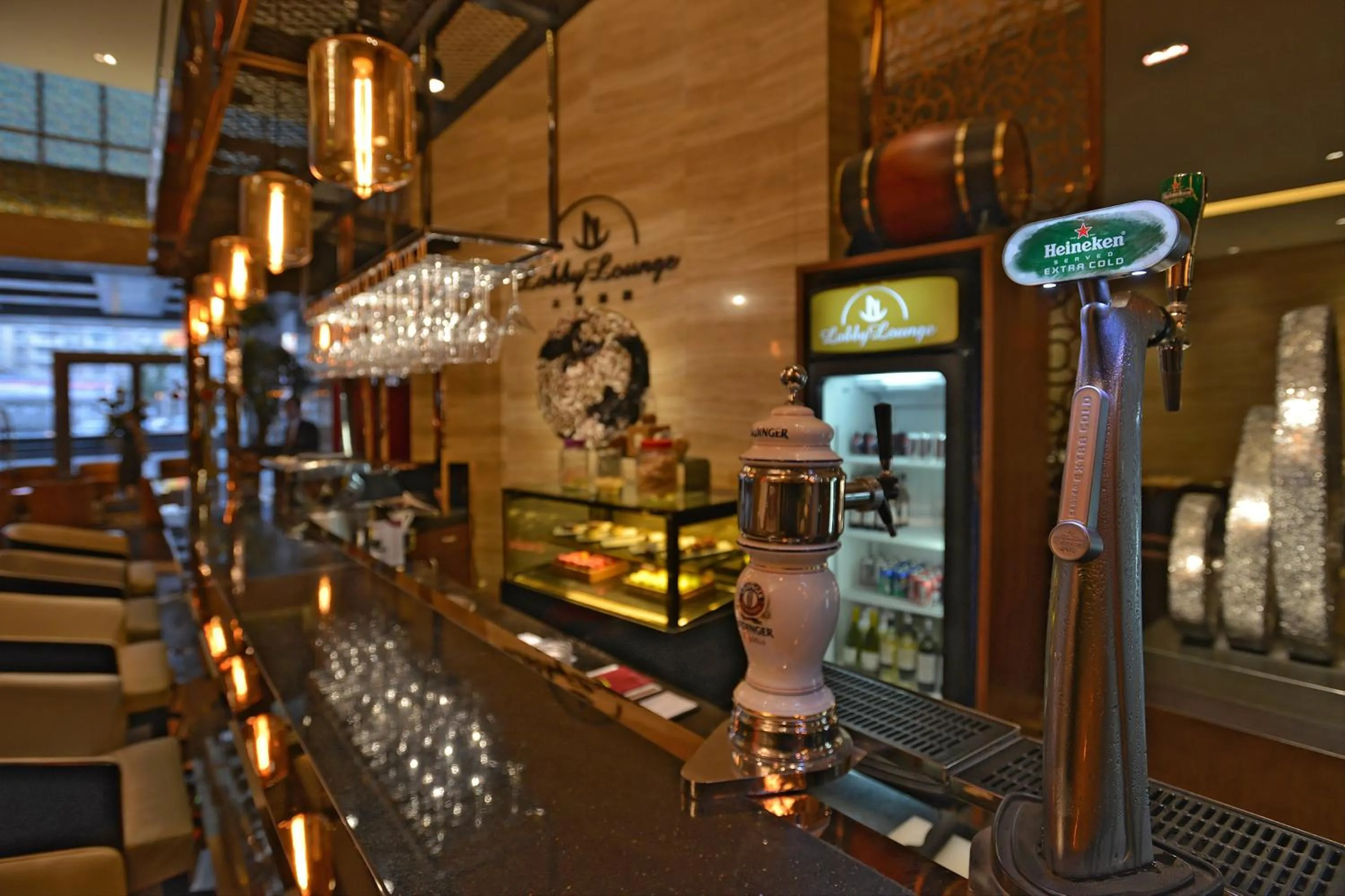 Lounge or bar in Crowne Plaza Shanghai Noah Square by IHG