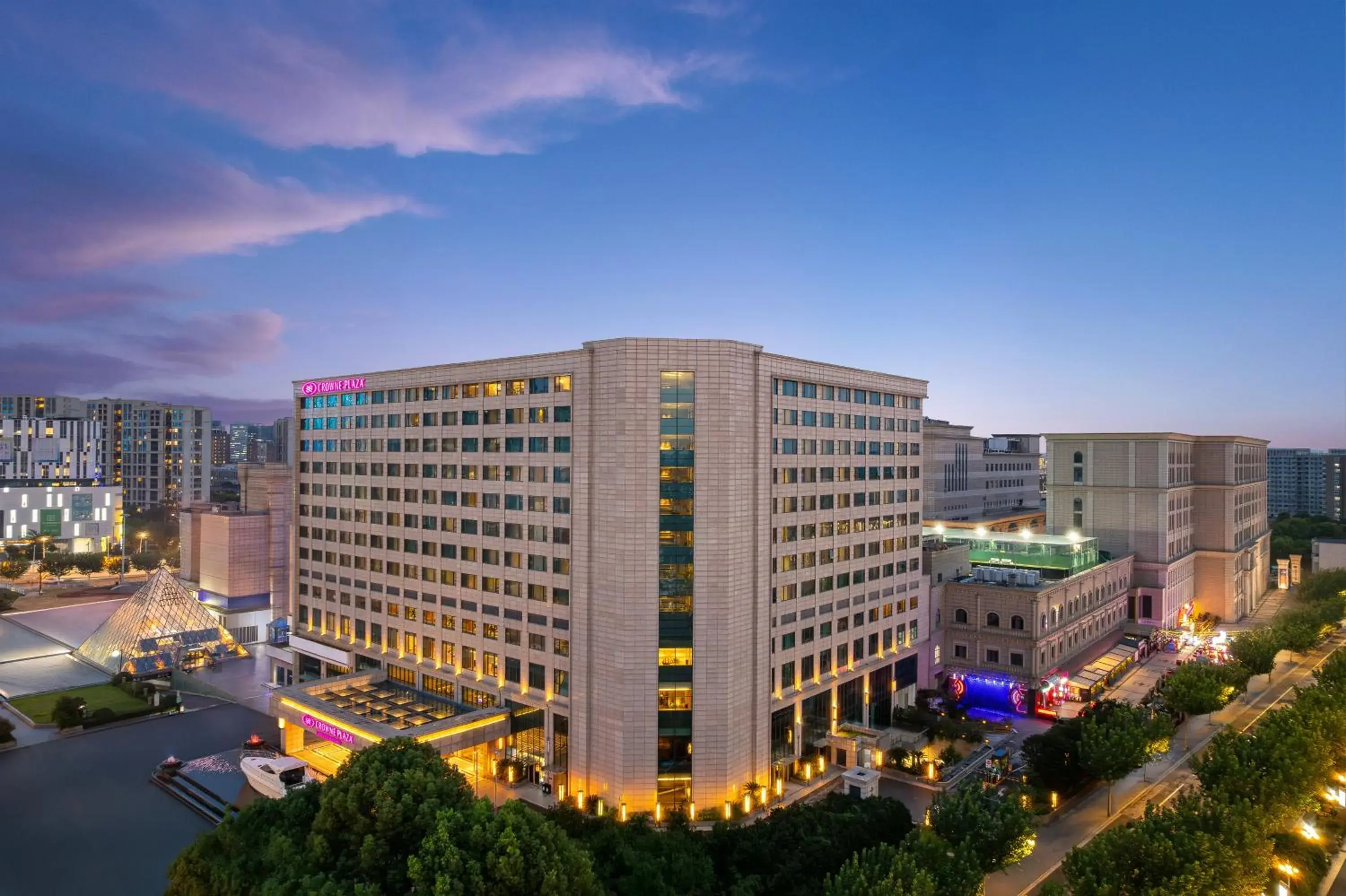 Property building in Crowne Plaza Shanghai Noah Square by IHG Property building in Crowne Plaza Shanghai Noah Square by IHG