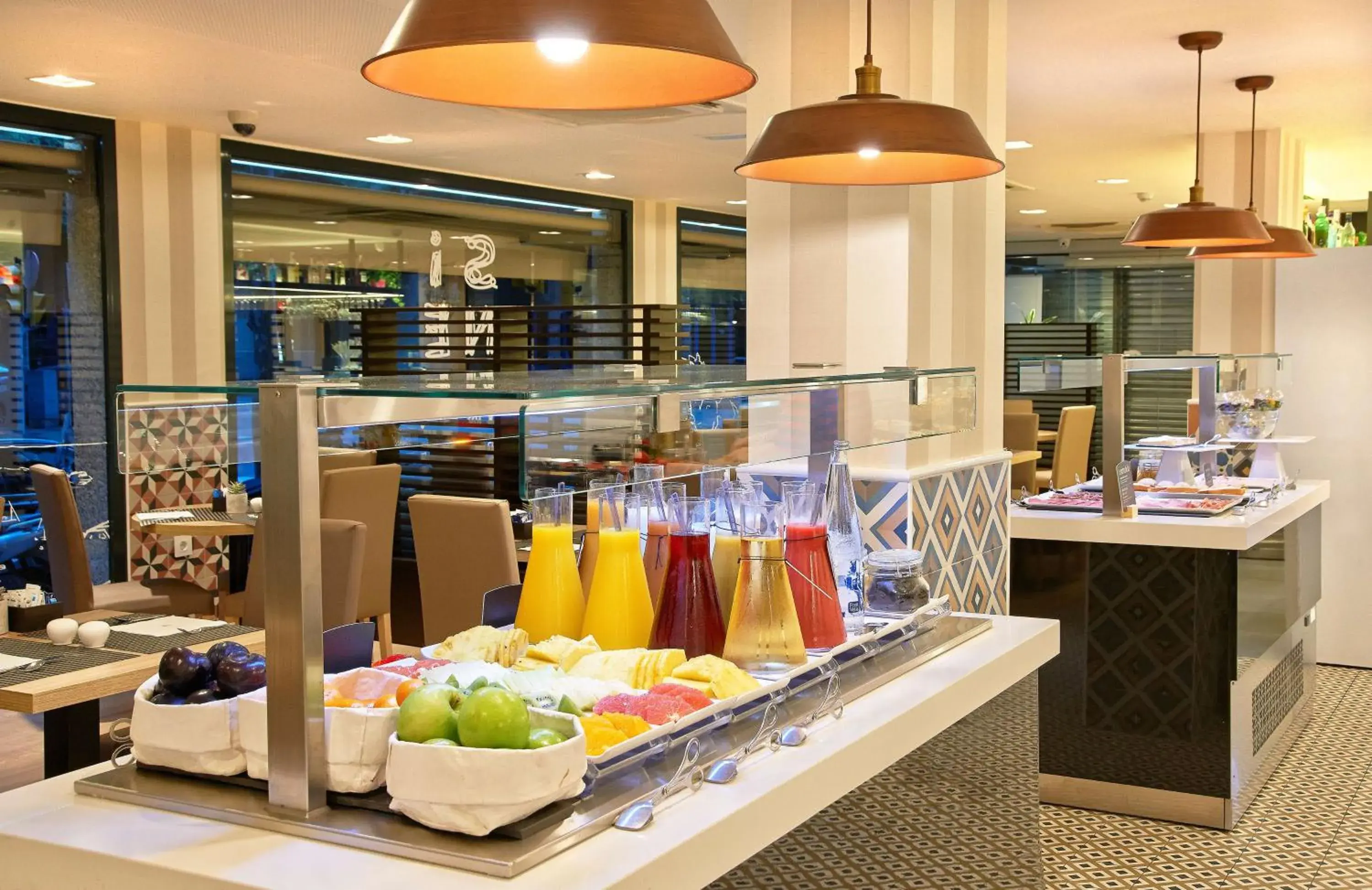 Restaurant/places to eat in NH Barcelona Les Corts Restaurant/places to eat in NH Barcelona Les Corts