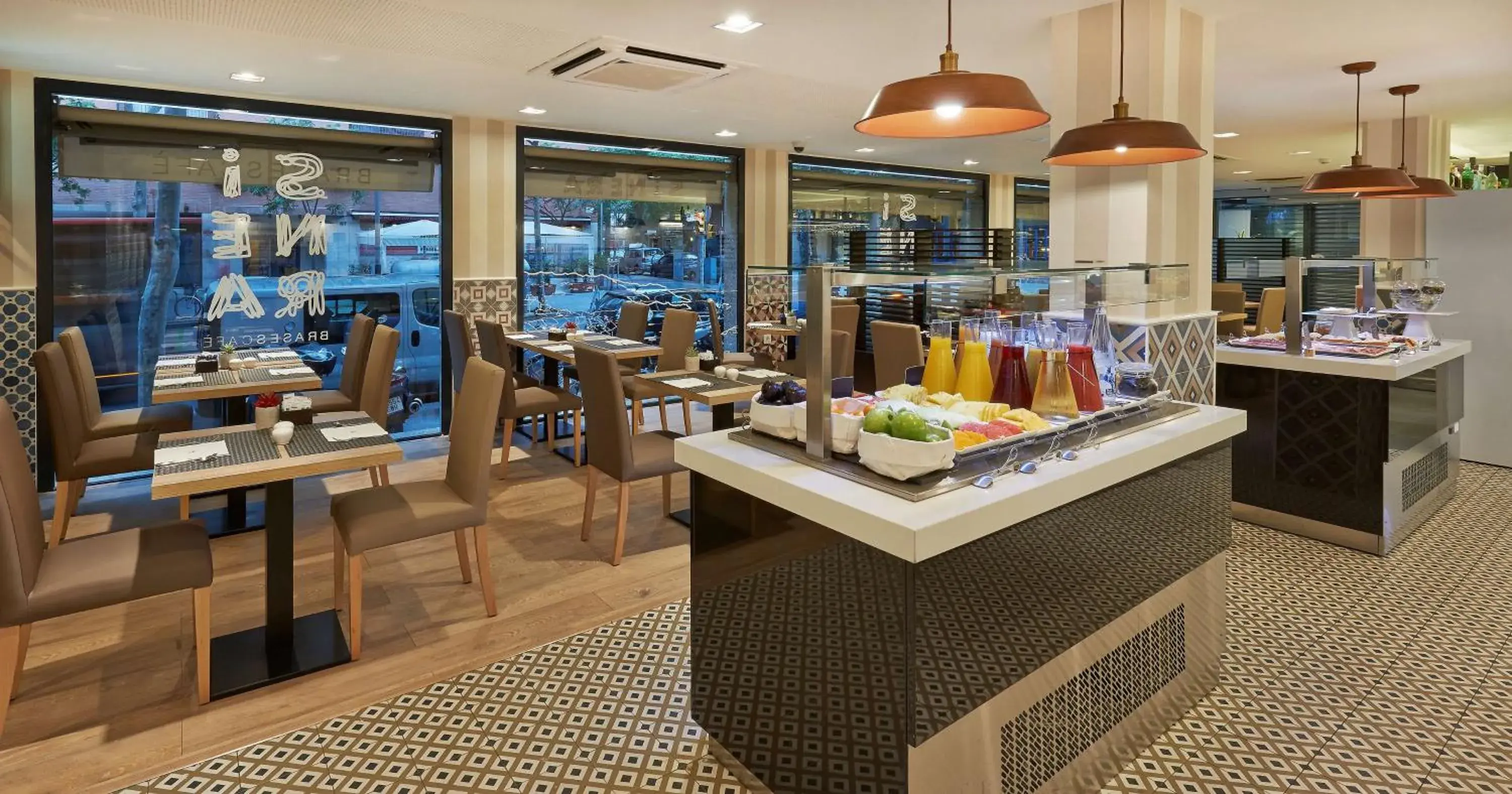 Restaurant/places to eat in NH Barcelona Les Corts Restaurant/places to eat in NH Barcelona Les Corts