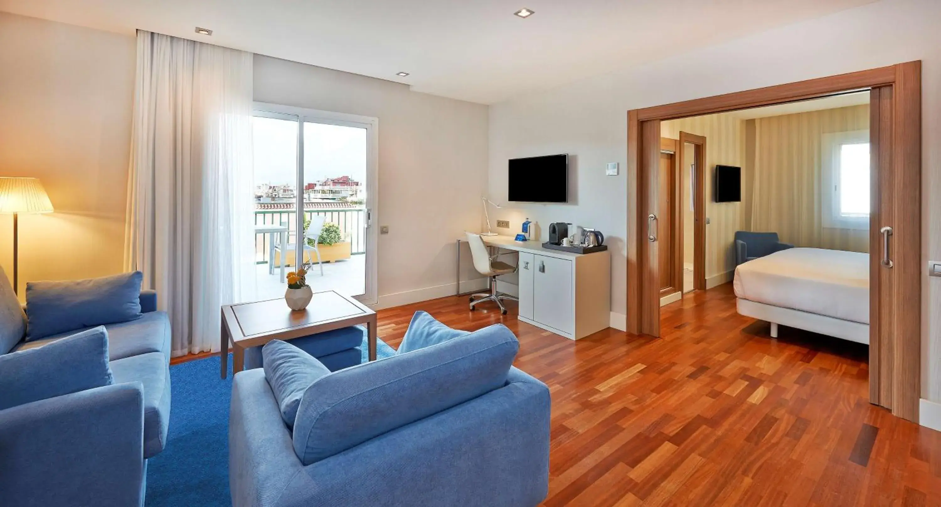 Photo of the whole room, Bed in NH Barcelona Les Corts Photo of the whole room, Bed in NH Barcelona Les Corts