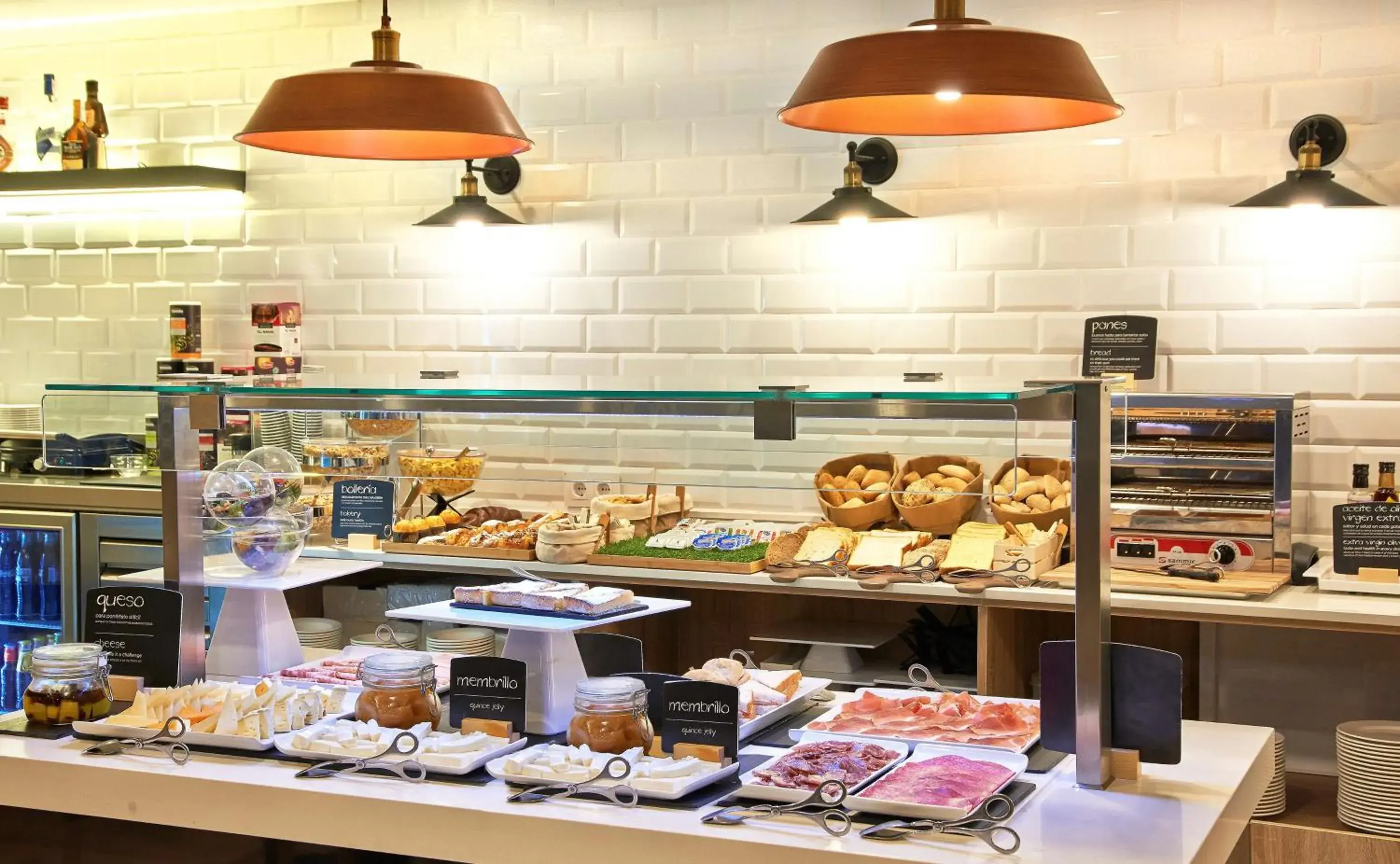 Restaurant/places to eat in NH Barcelona Les Corts Restaurant/places to eat in NH Barcelona Les Corts